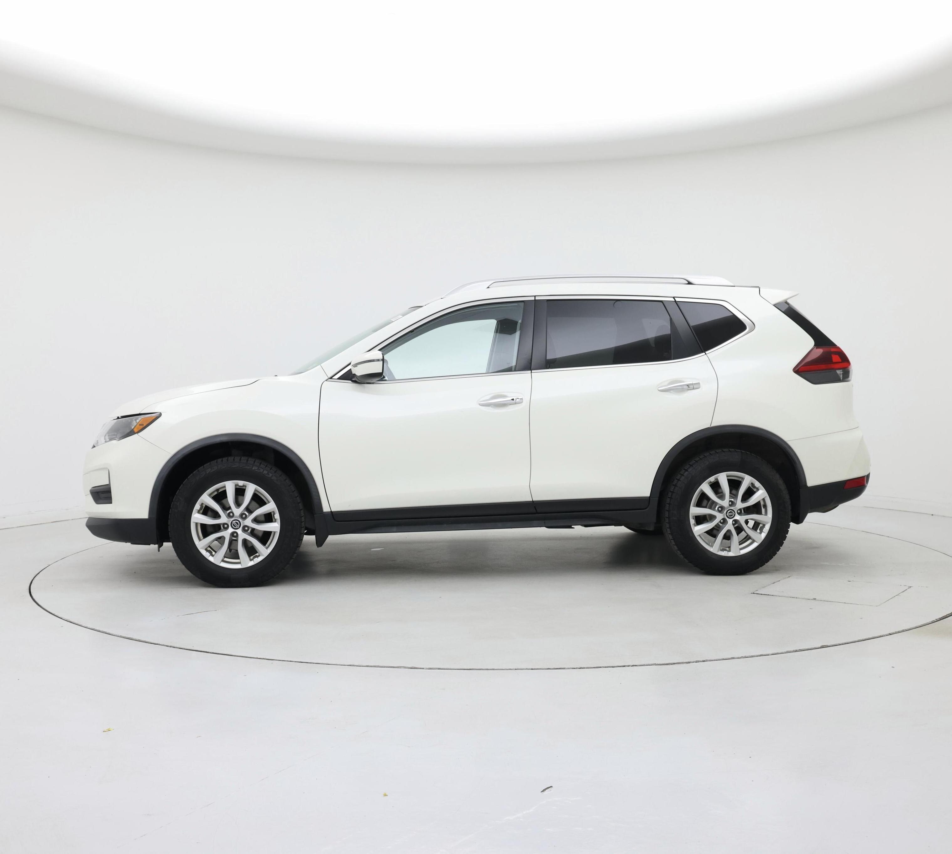 Thumbnail: 2020 Nissan Rogue - 3