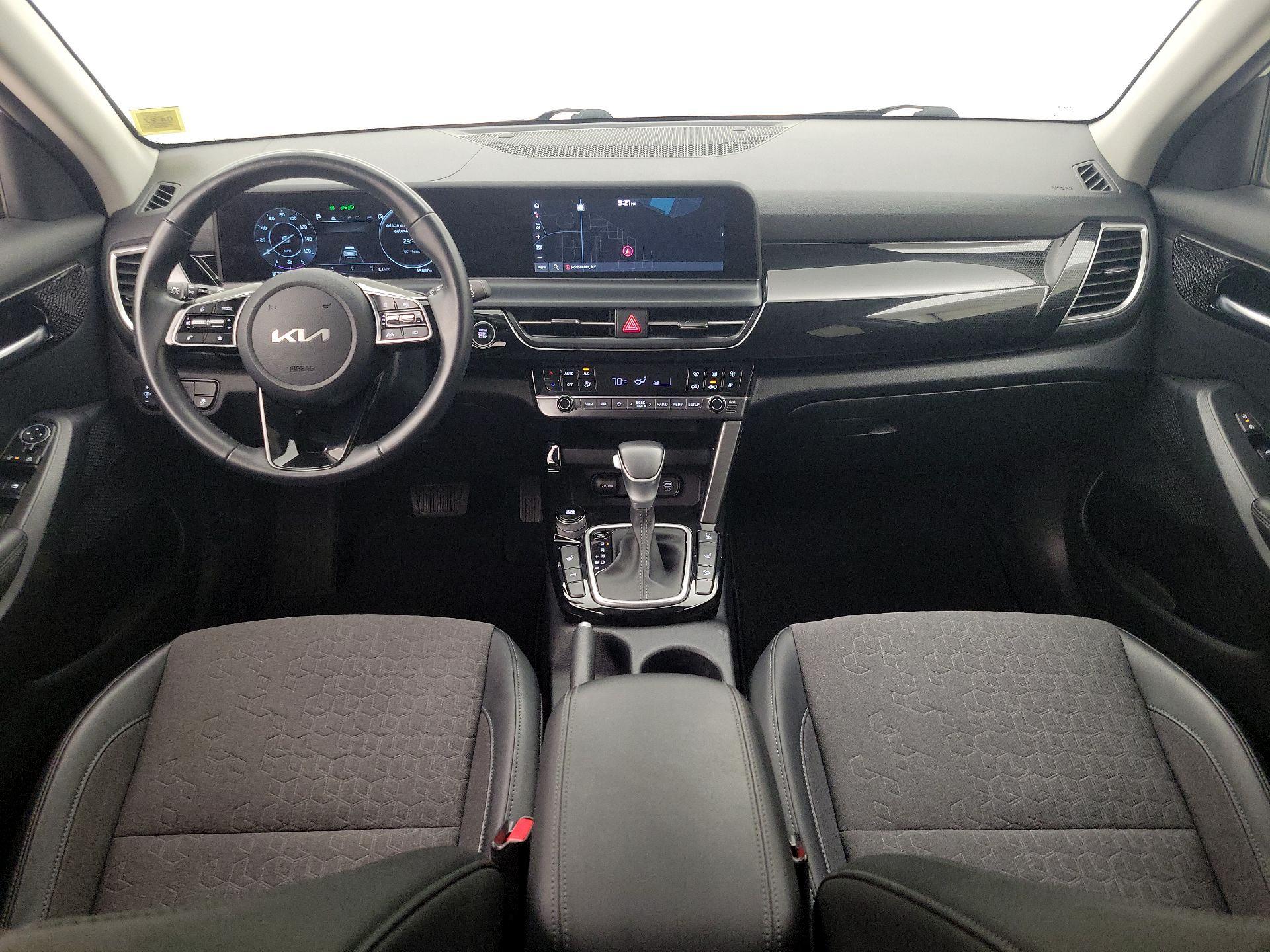 Thumbnail: 2024 Kia Seltos - 9