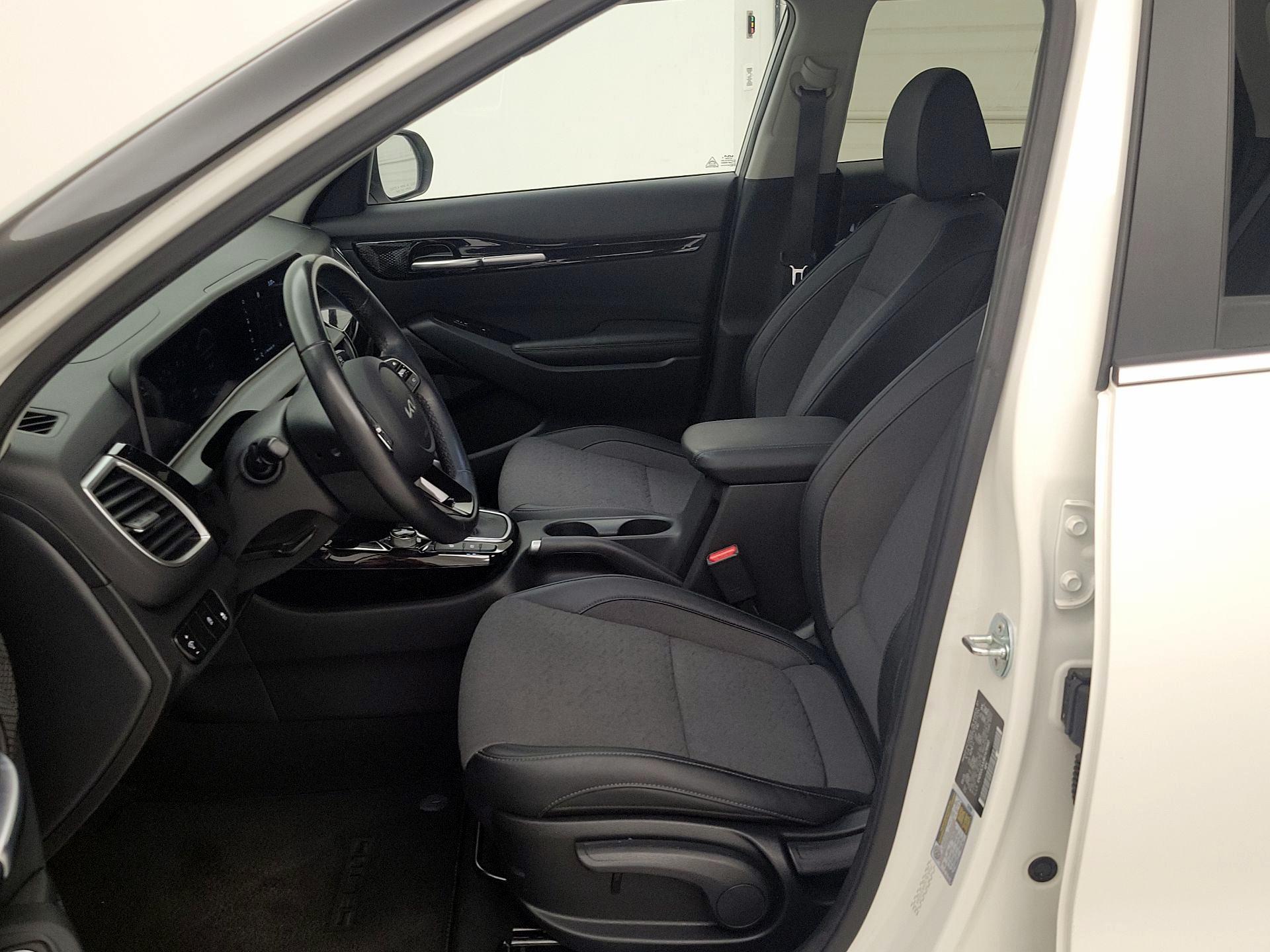 Thumbnail: 2024 Kia Seltos - 11