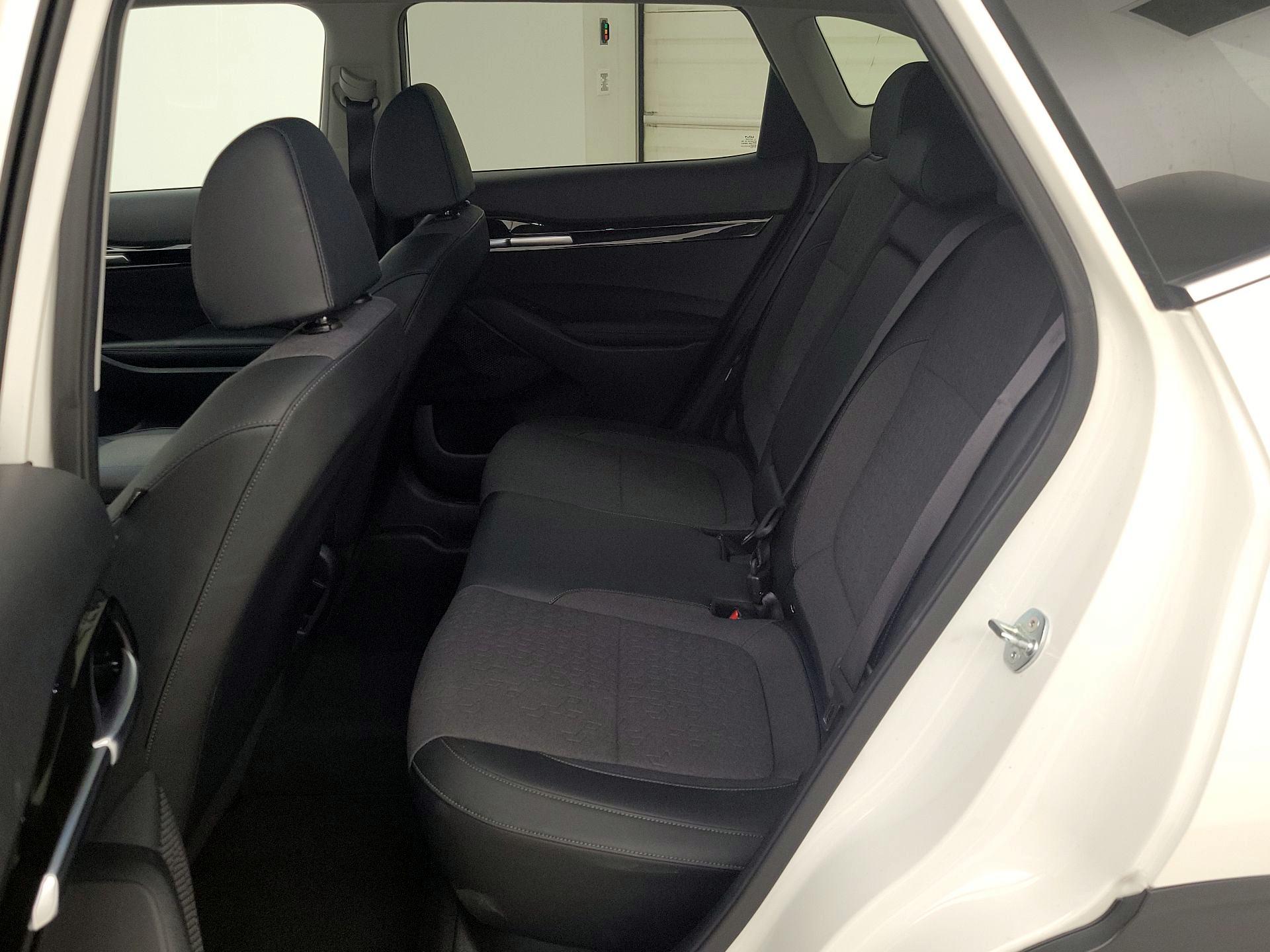 Thumbnail: 2024 Kia Seltos - 20