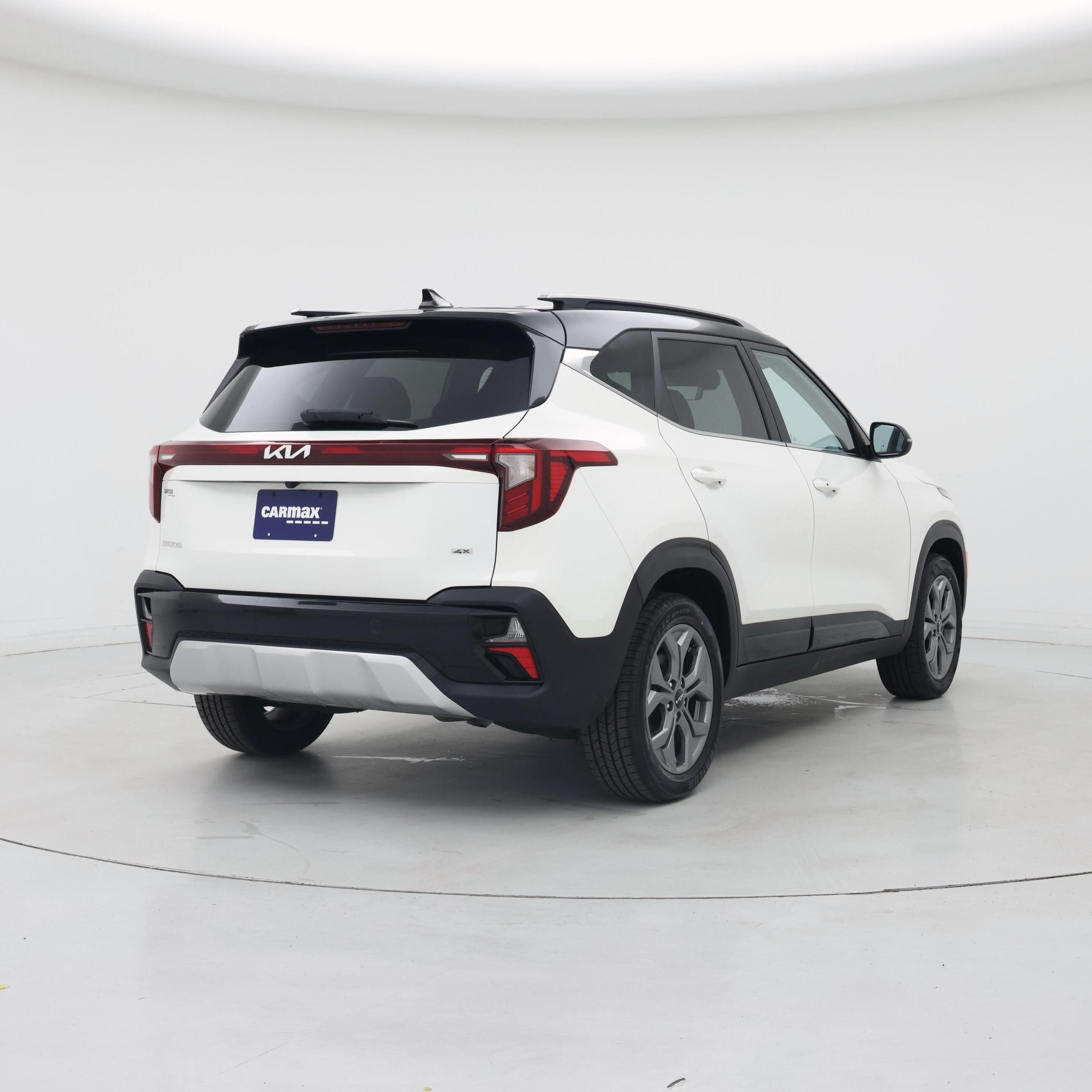 Thumbnail: 2024 Kia Seltos - 8