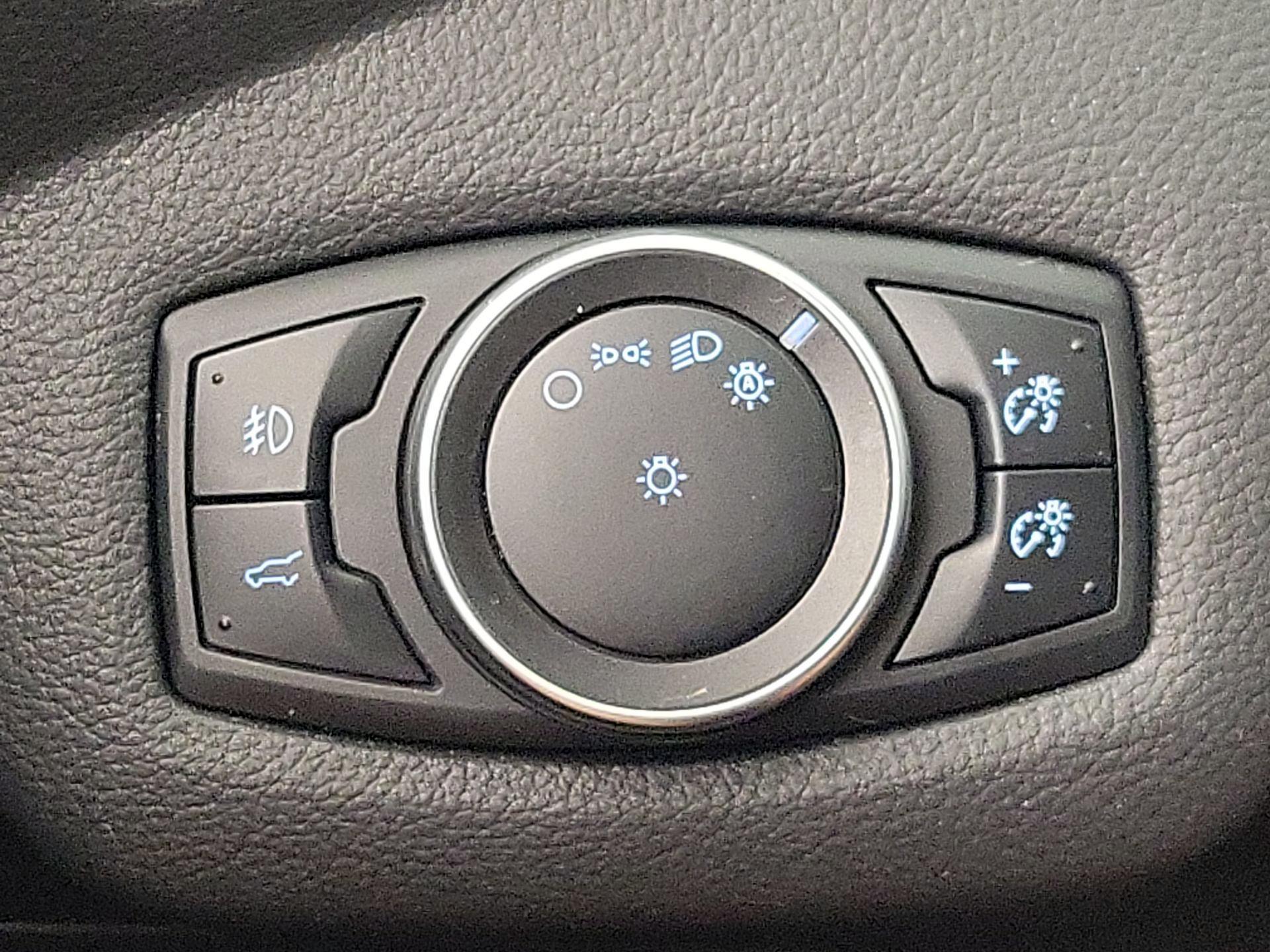 Thumbnail: 2017 Ford Escape - 13