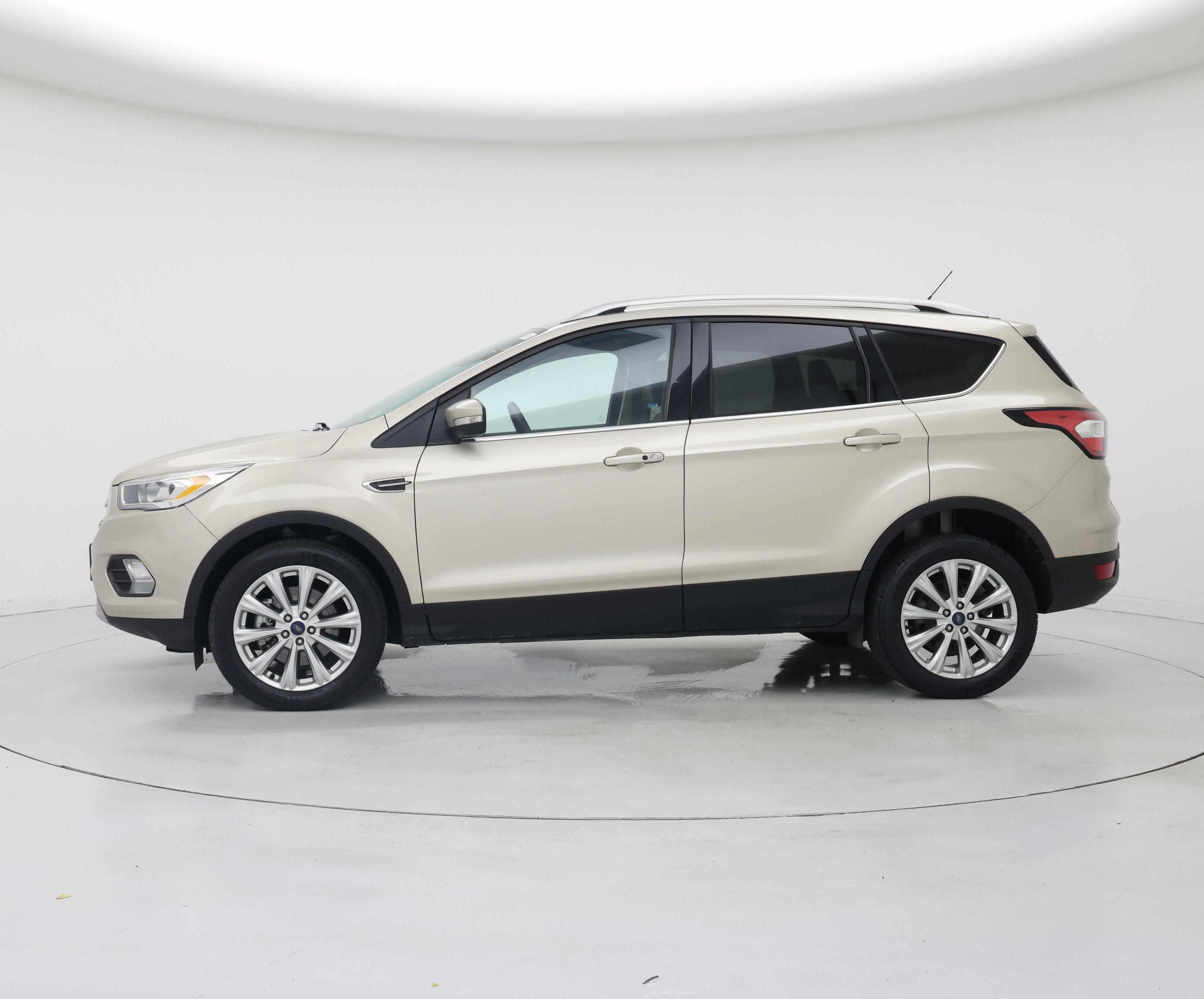 Thumbnail: 2017 Ford Escape - 3