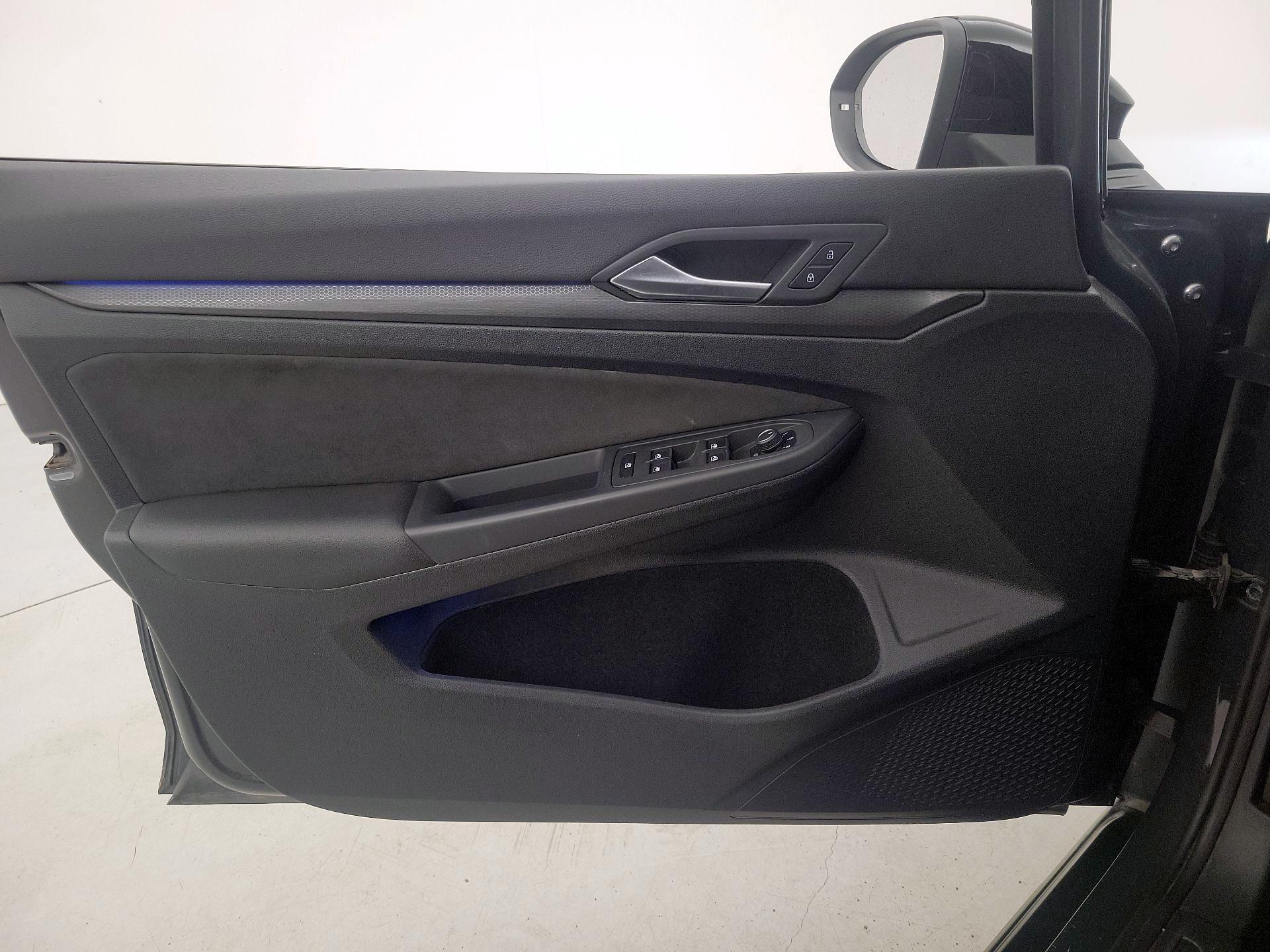 Thumbnail: 2023 Volkswagen Golf - 12