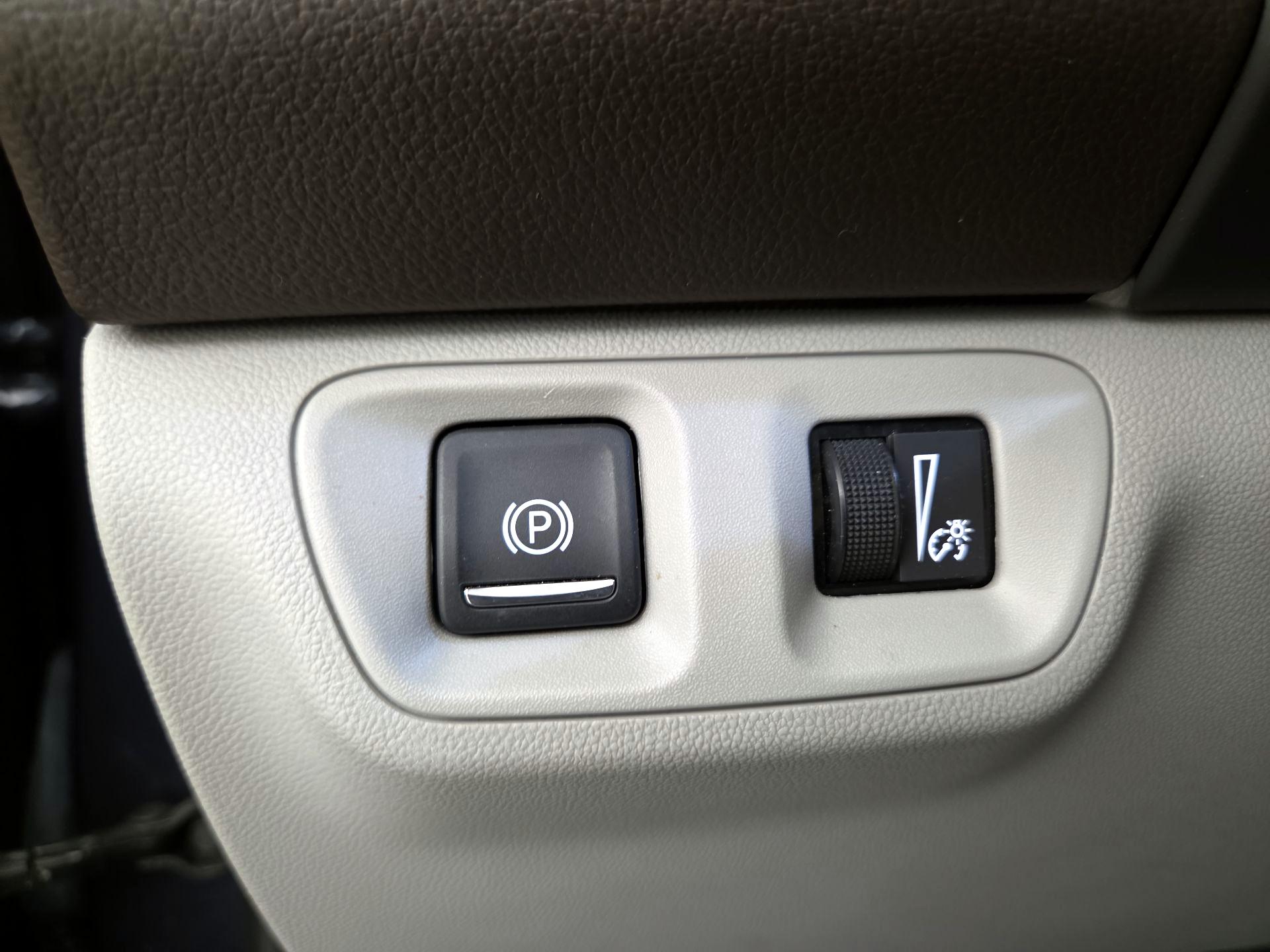 Thumbnail: 2018 GMC Acadia - 13