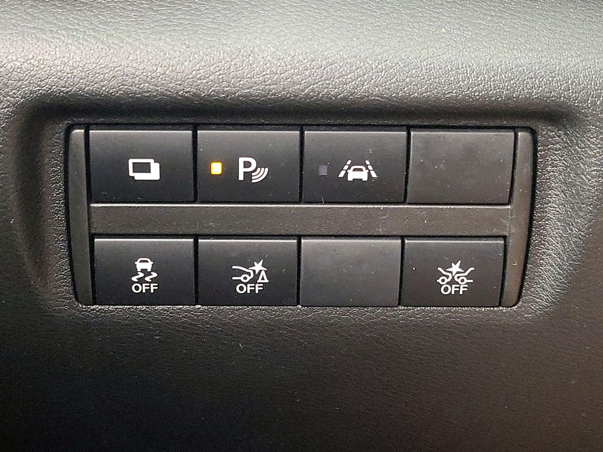 Thumbnail: 2020 Nissan Versa - 13