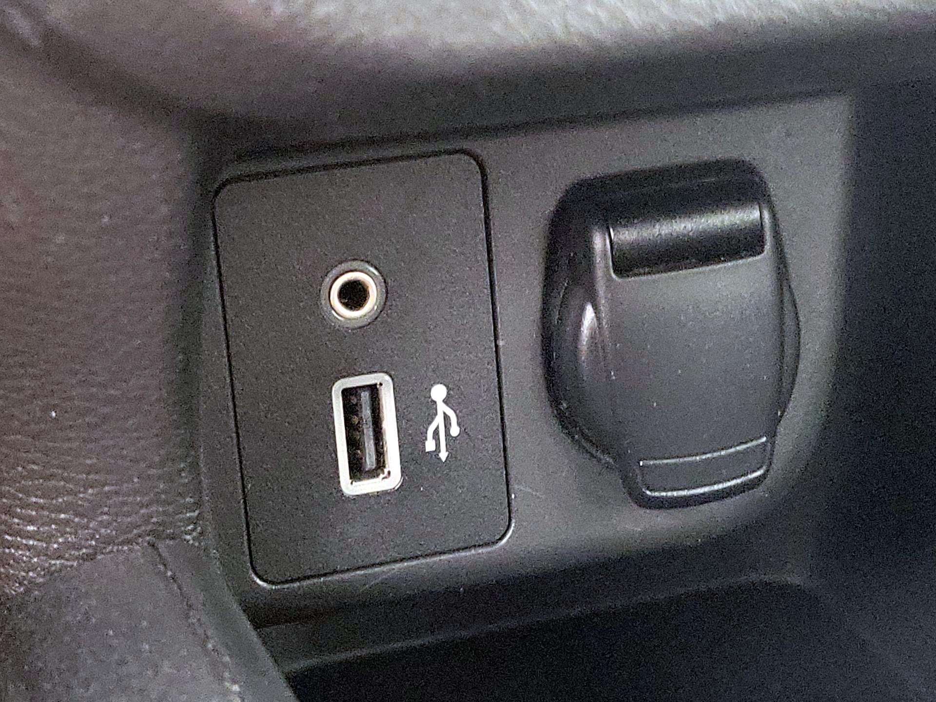 Thumbnail: 2020 Nissan Versa - 18