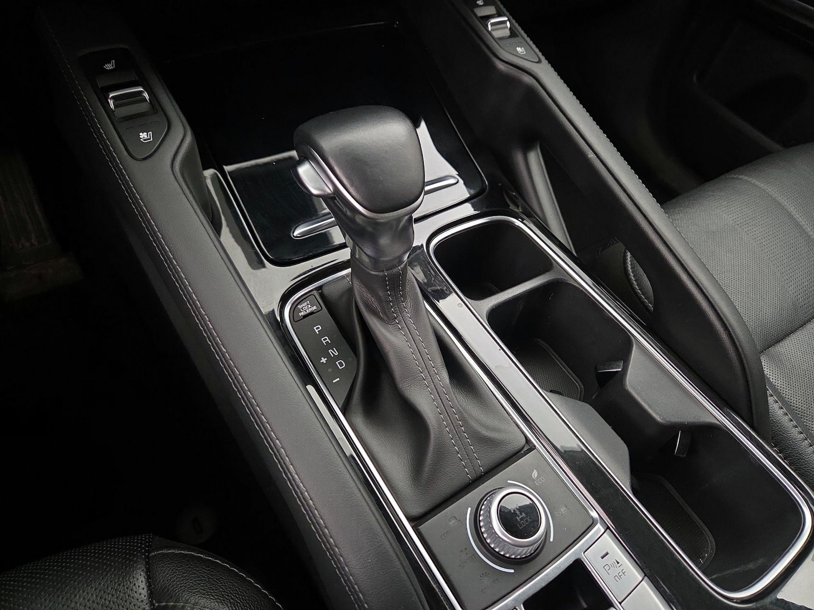 2020 Kia Telluride EX - Photo 18