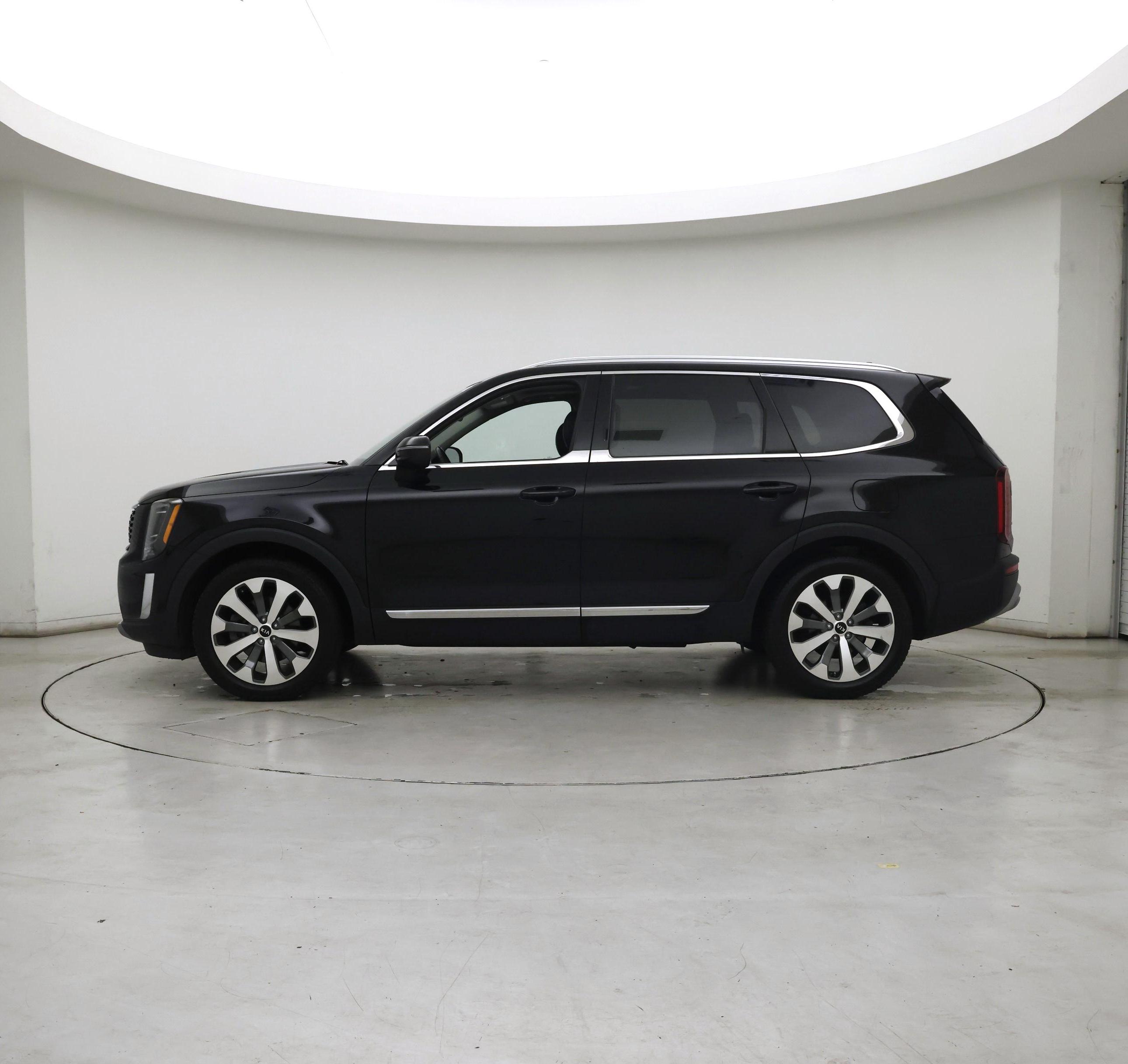 Thumbnail: 2020 Kia Telluride - 3