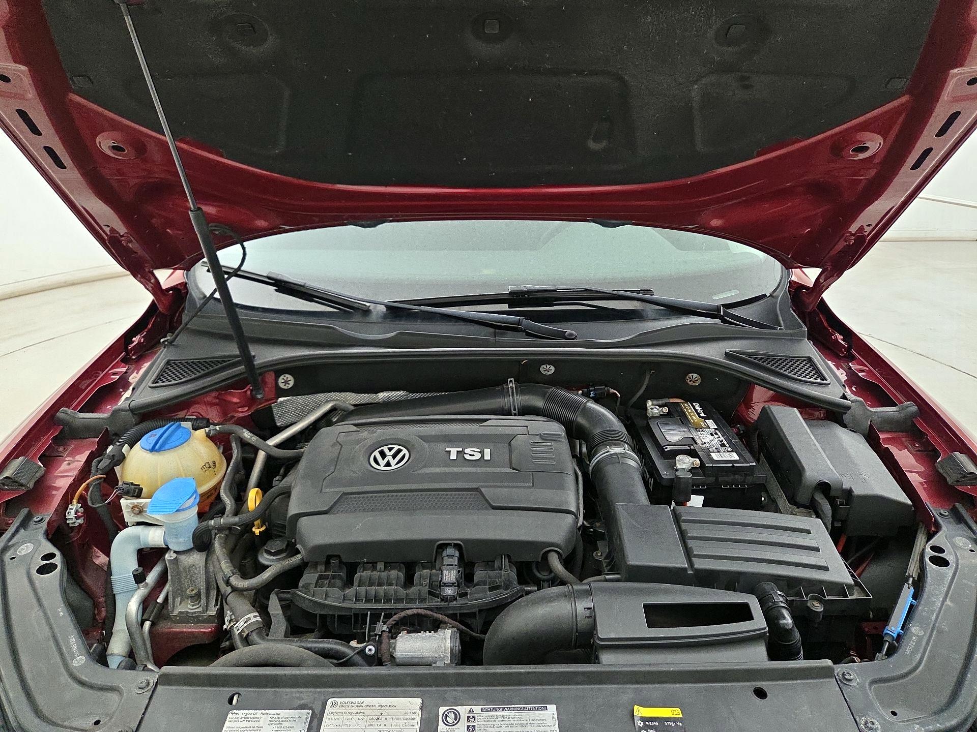Thumbnail: 2016 Volkswagen Passat - 19