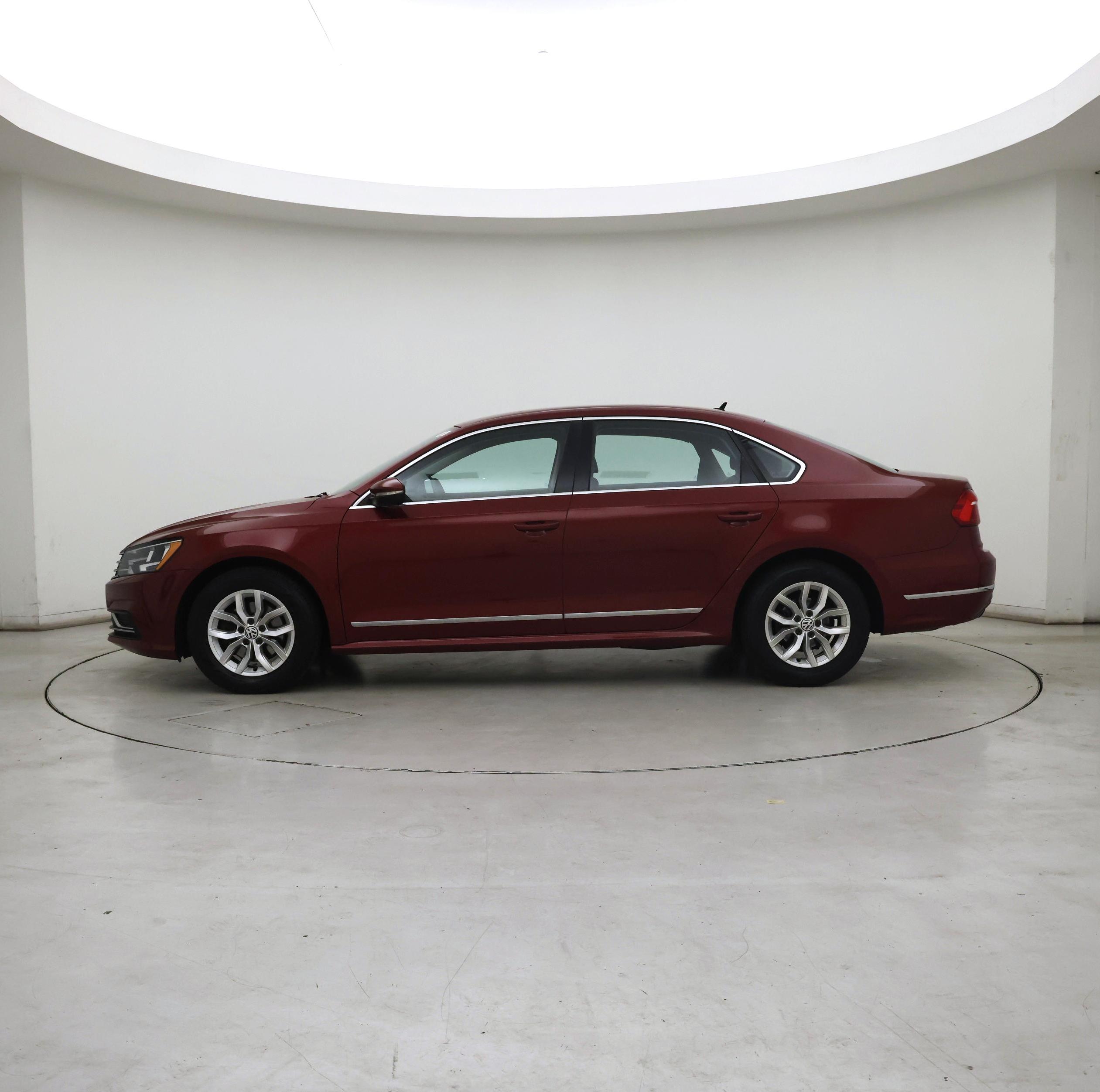 Thumbnail: 2016 Volkswagen Passat - 3