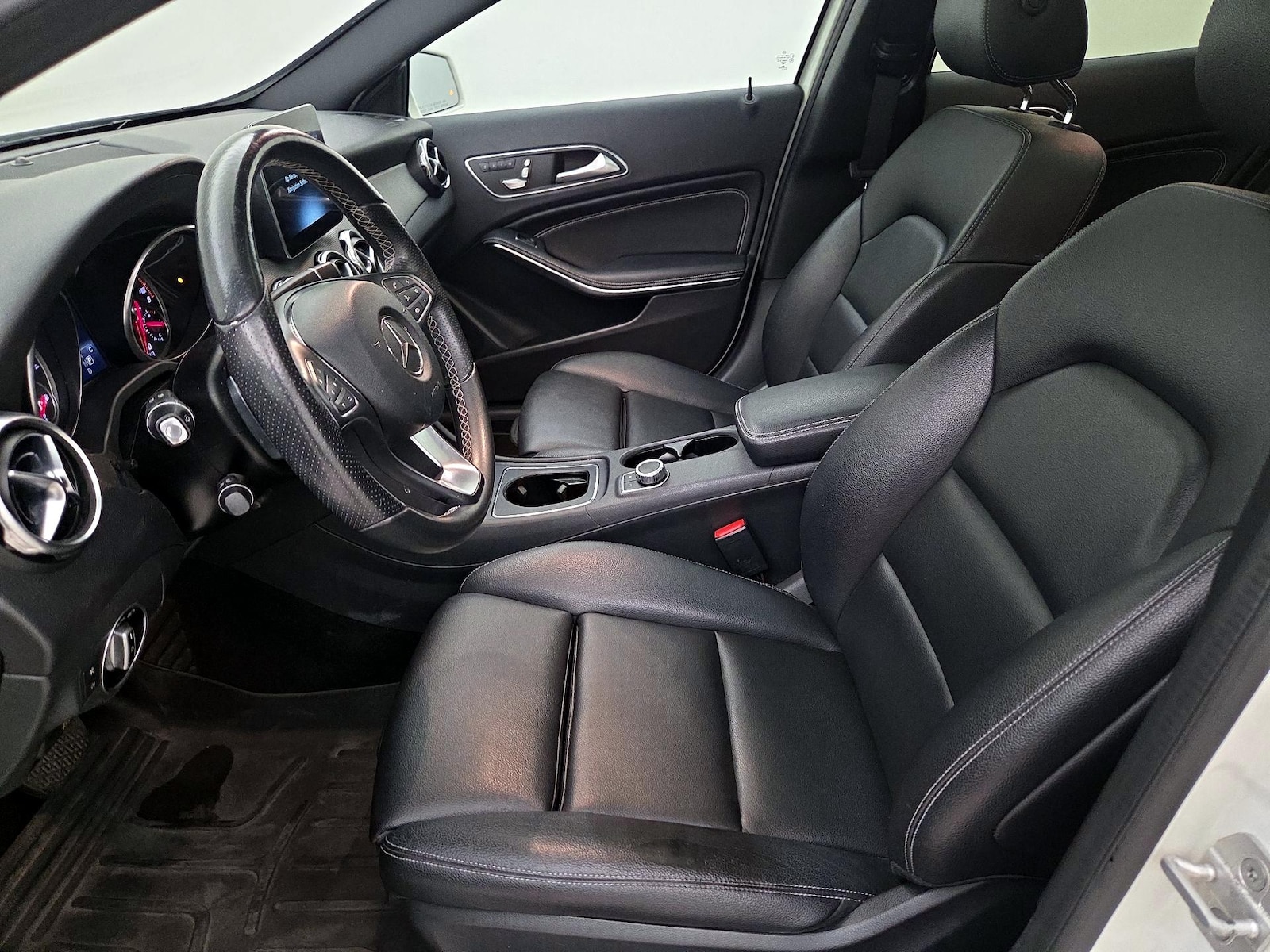 2018 Mercedes-Benz GLA-Class GLA250 - Photo 12