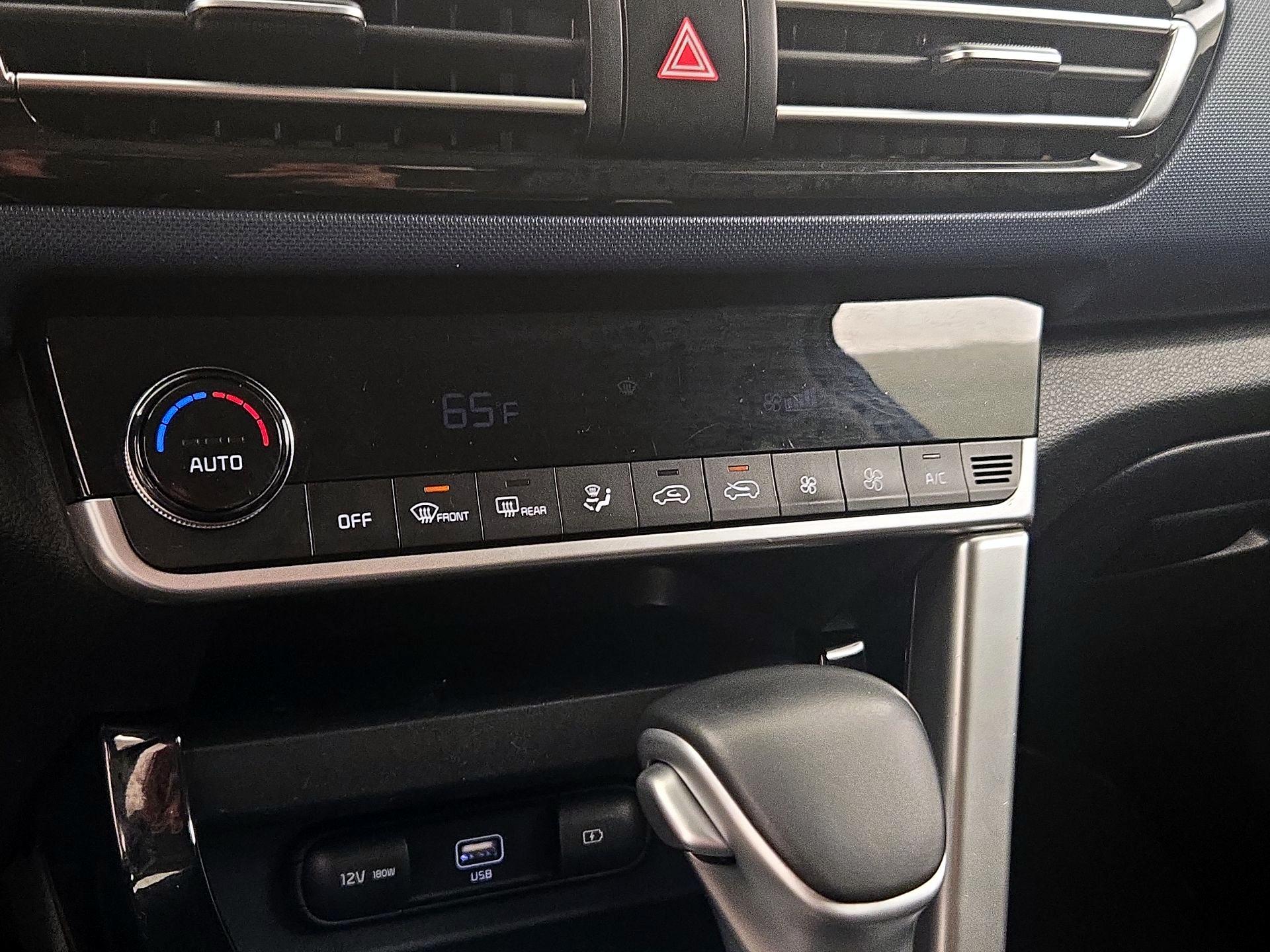 Thumbnail: 2022 Kia Seltos - 17