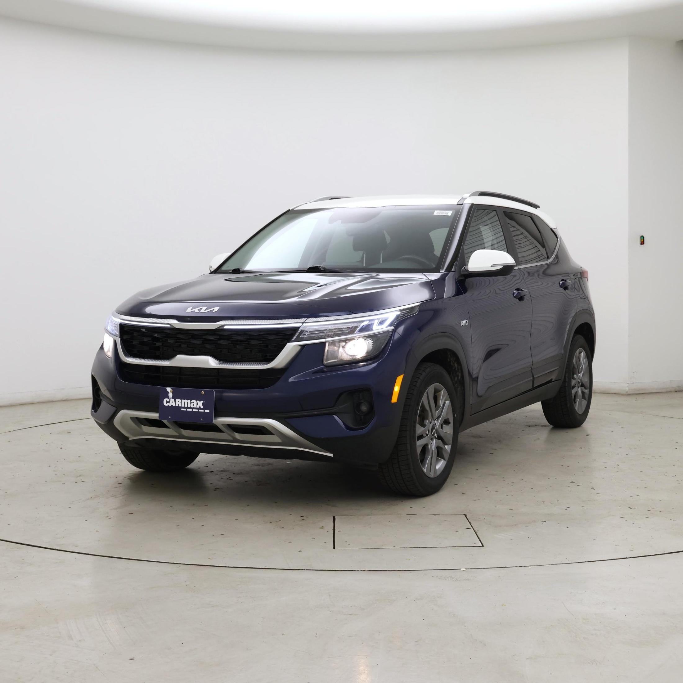 Thumbnail: 2022 Kia Seltos - 4