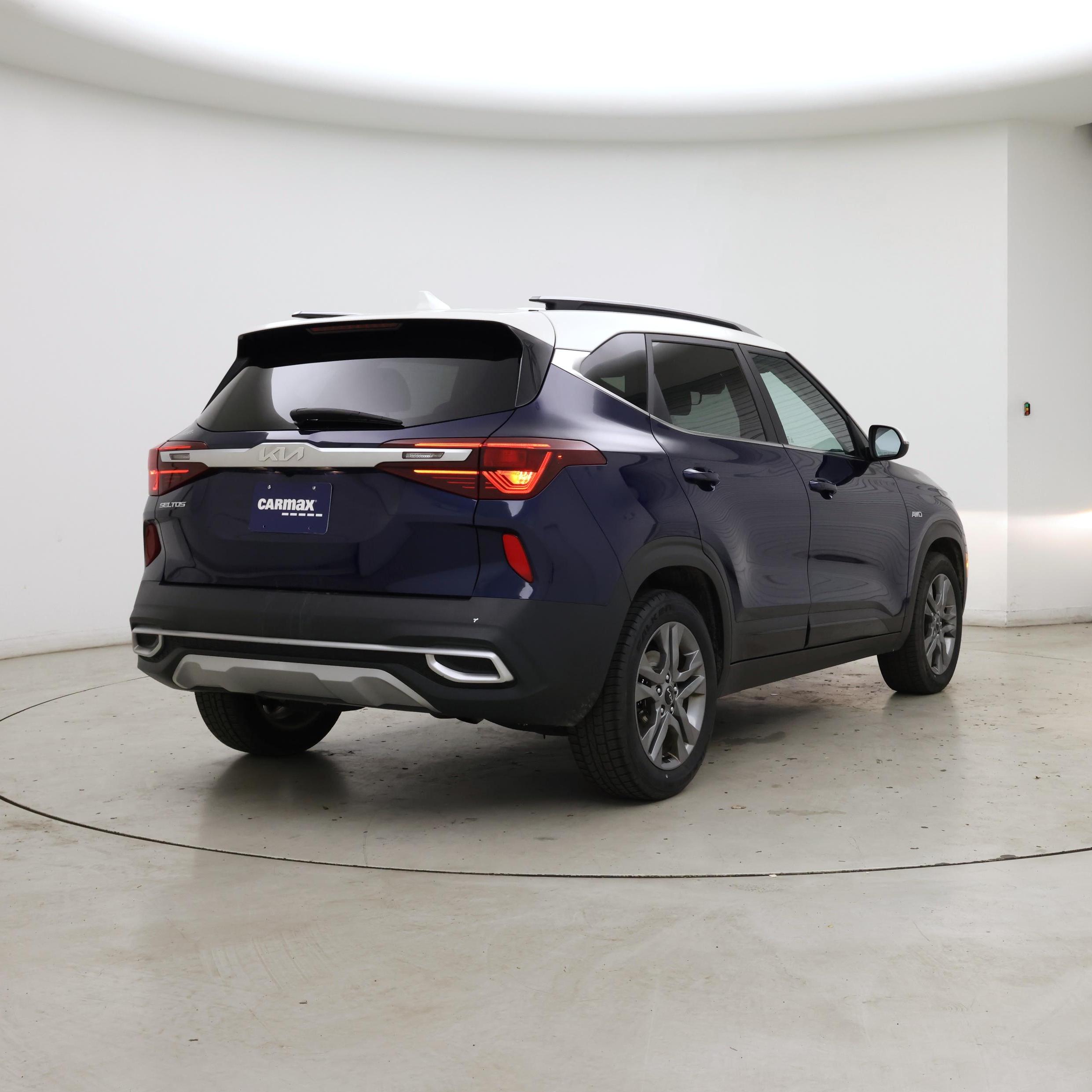 Thumbnail: 2022 Kia Seltos - 8