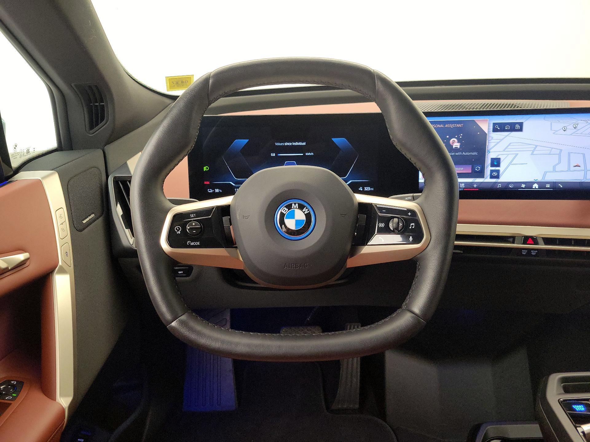 Thumbnail: 2024 BMW iX - 10