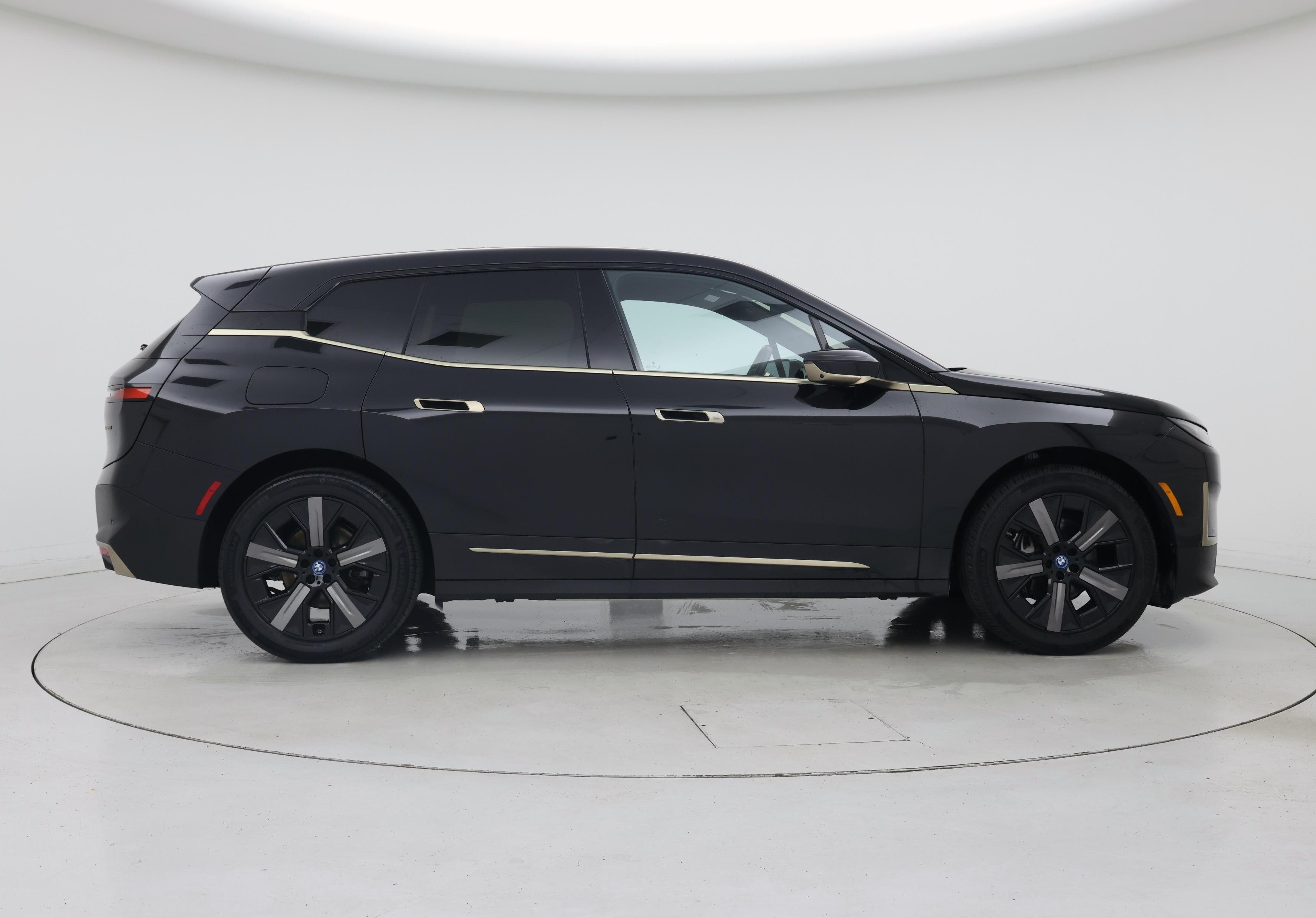Thumbnail: 2024 BMW iX - 7