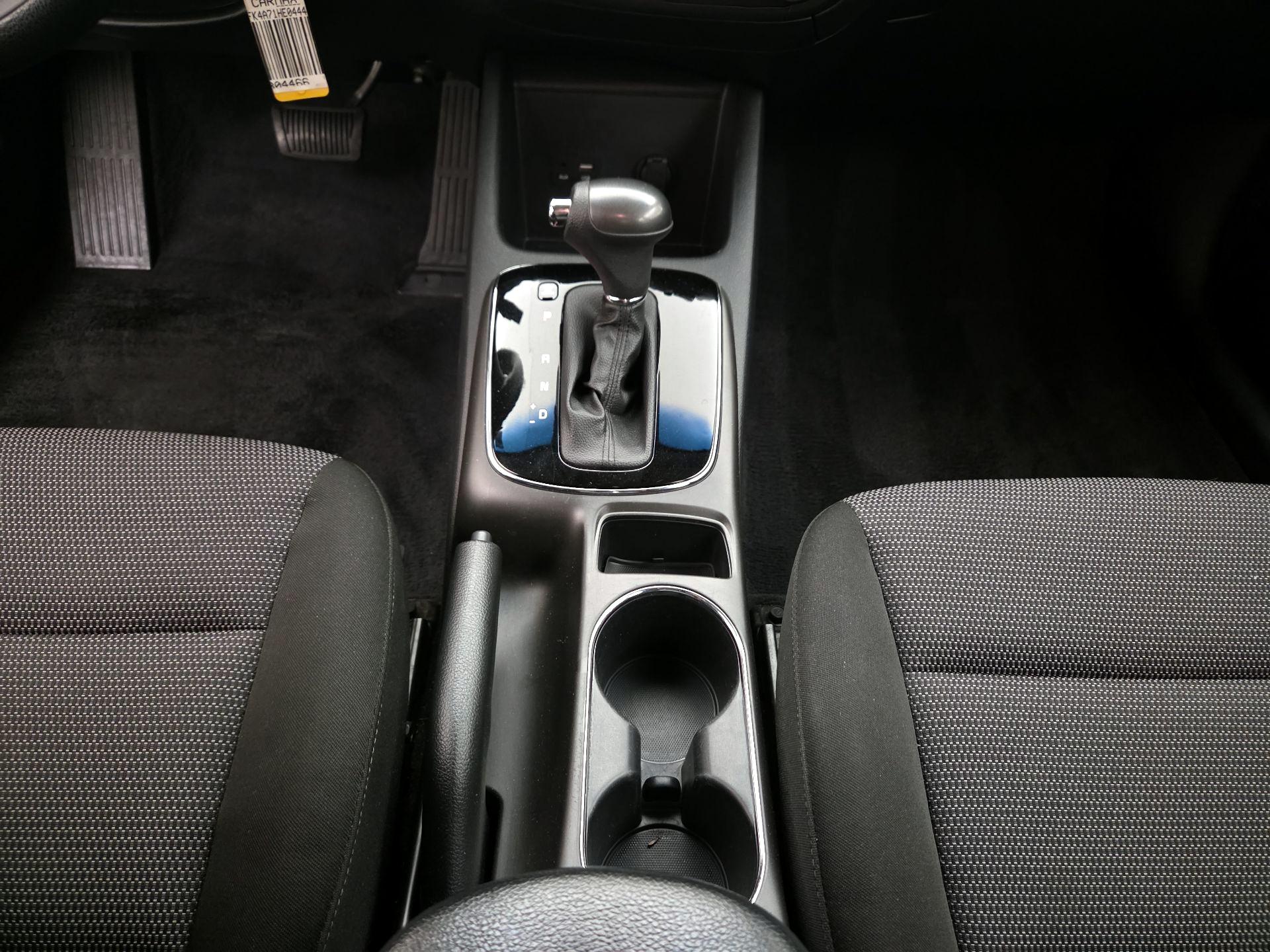 Thumbnail: 2017 Kia Forte - 16