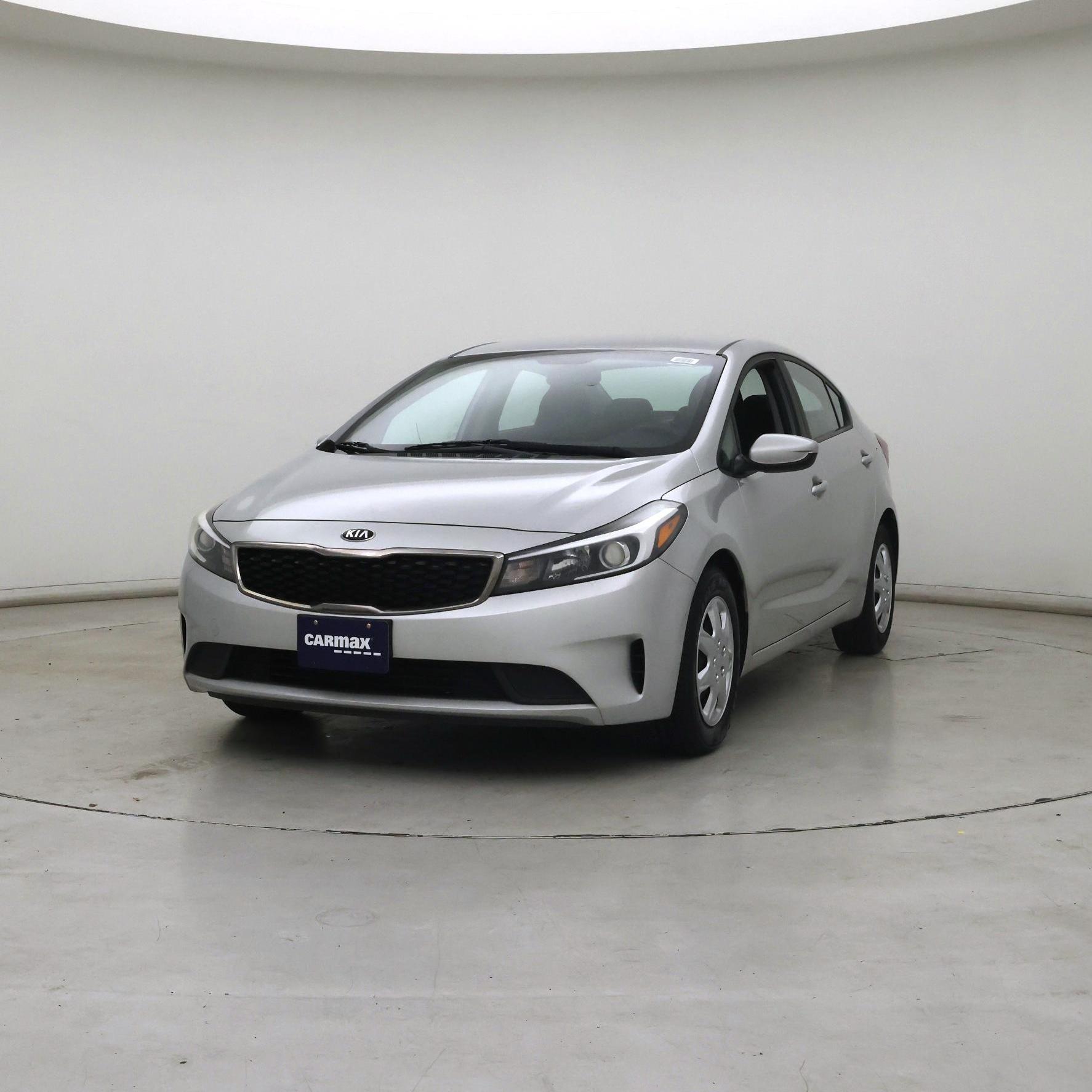 Thumbnail: 2017 Kia Forte - 4