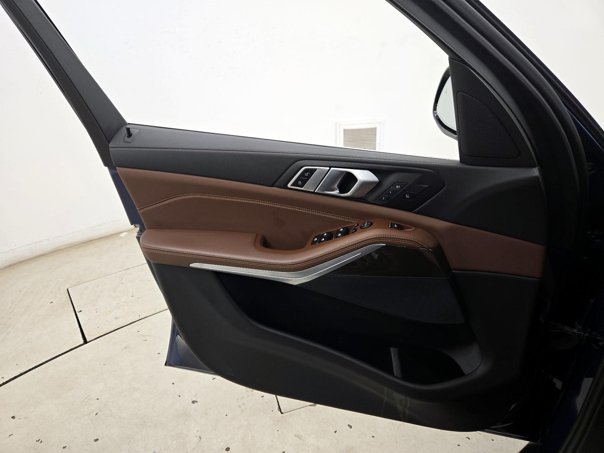 Thumbnail: 2022 BMW X5 - 12