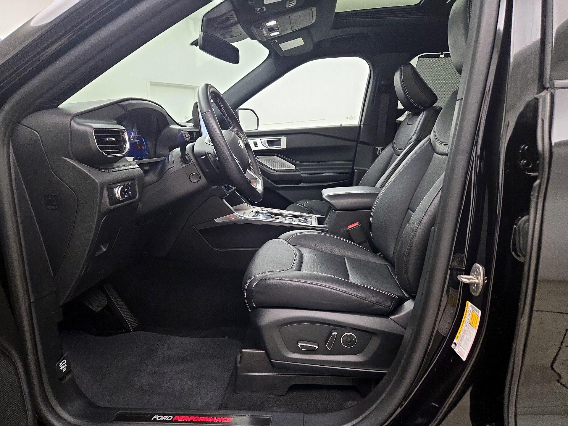 Thumbnail: 2020 Ford Explorer - 11