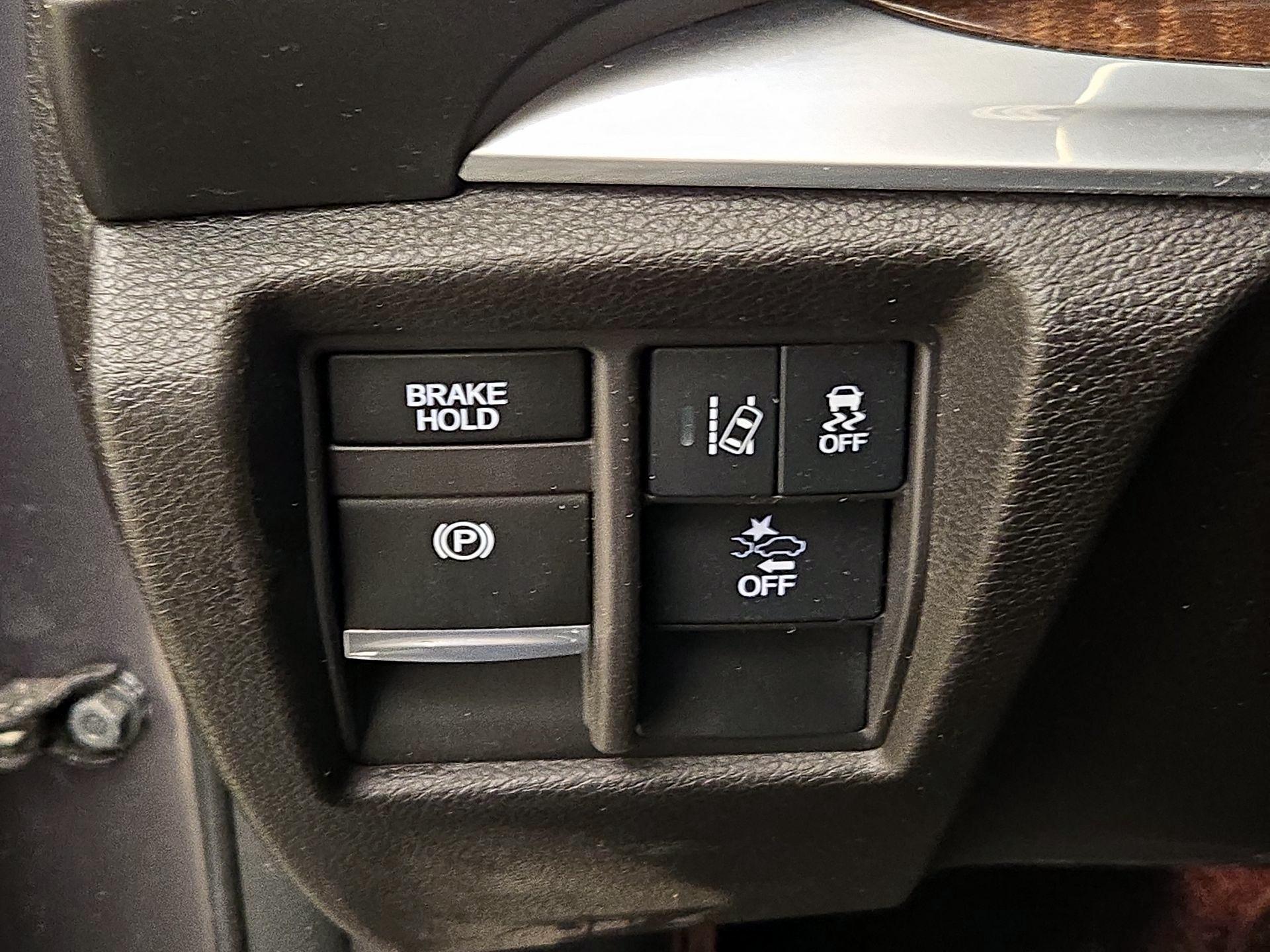 Thumbnail: 2018 Acura MDX - 13