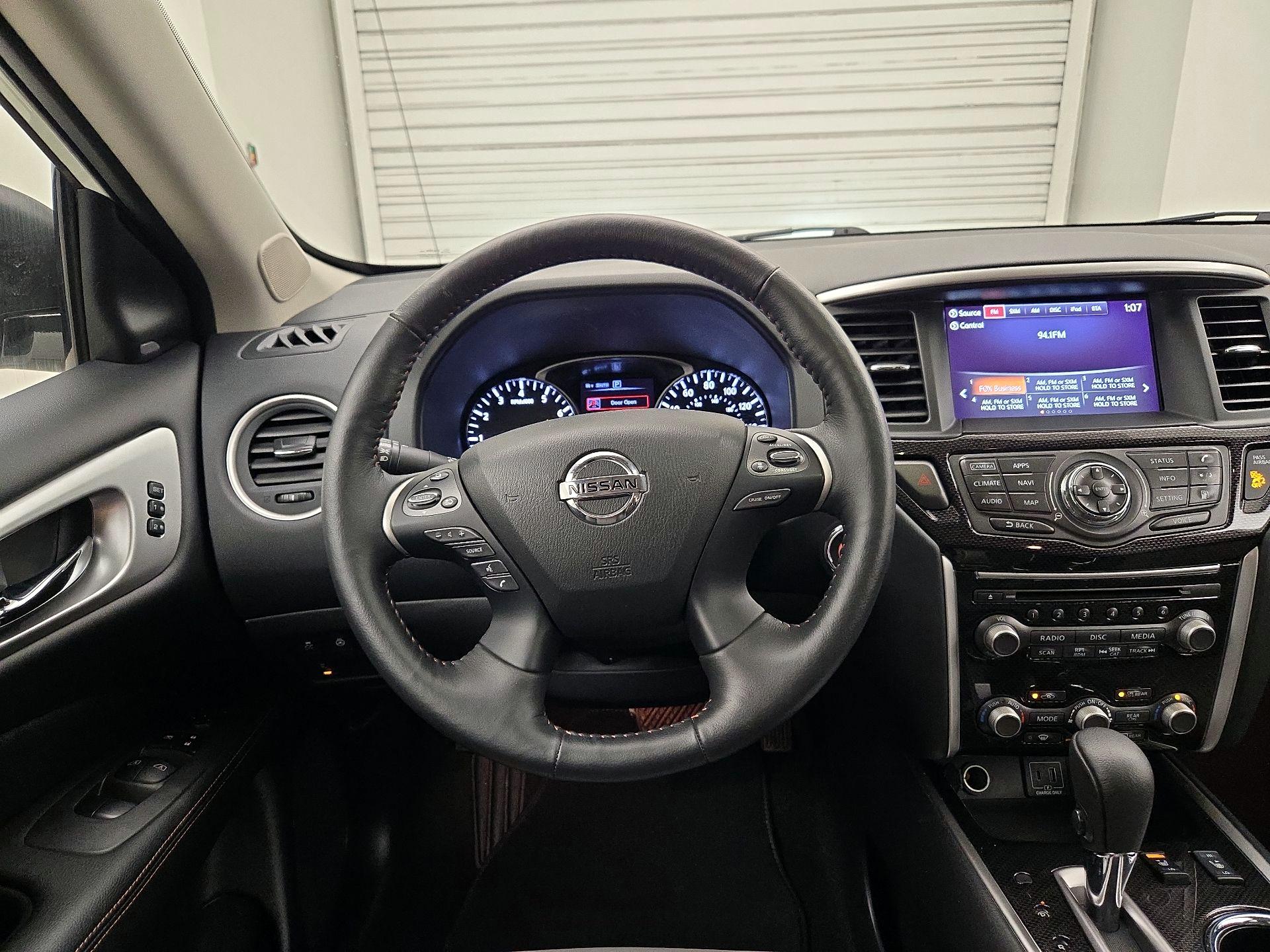 Thumbnail: 2020 Nissan Pathfinder - 10