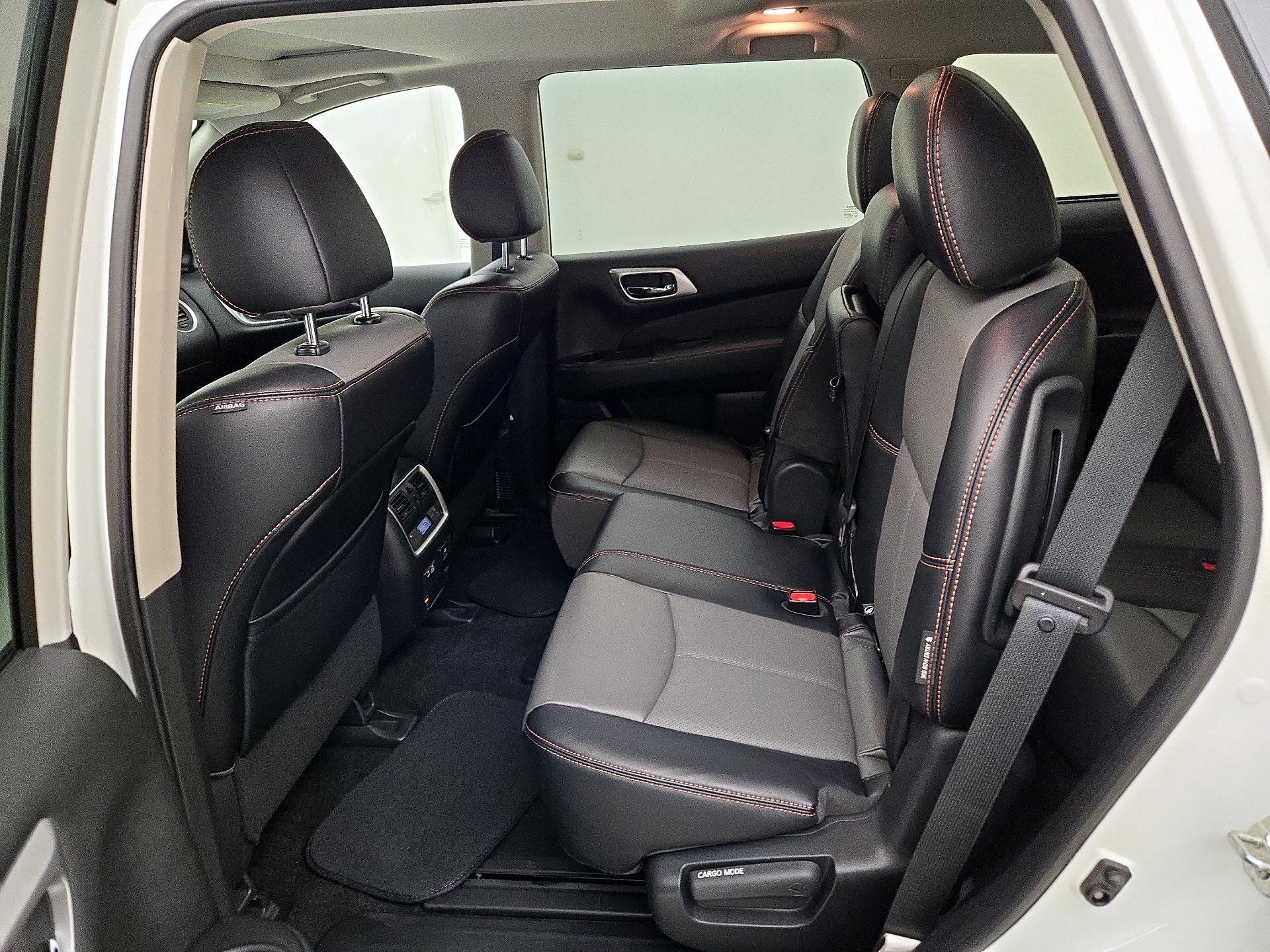 Thumbnail: 2020 Nissan Pathfinder - 17