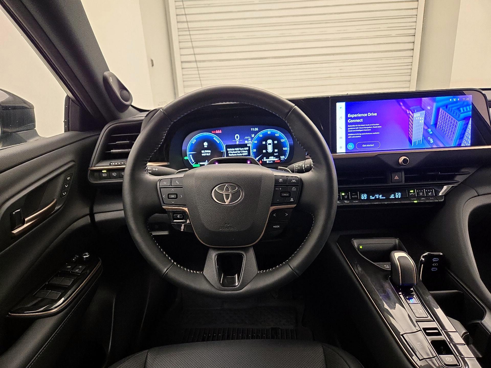 Thumbnail: 2025 Toyota Crown Signia - 10