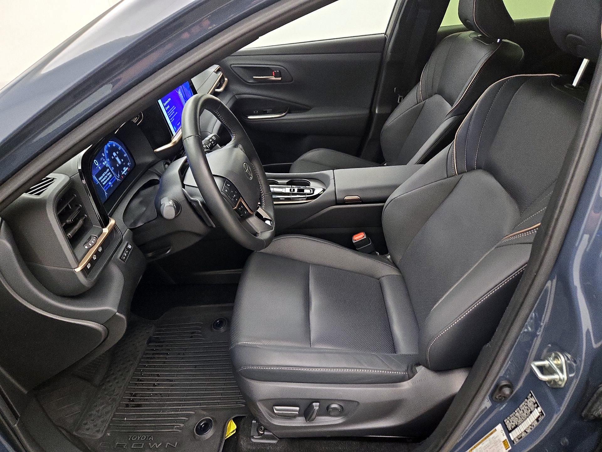 Thumbnail: 2025 Toyota Crown Signia - 11