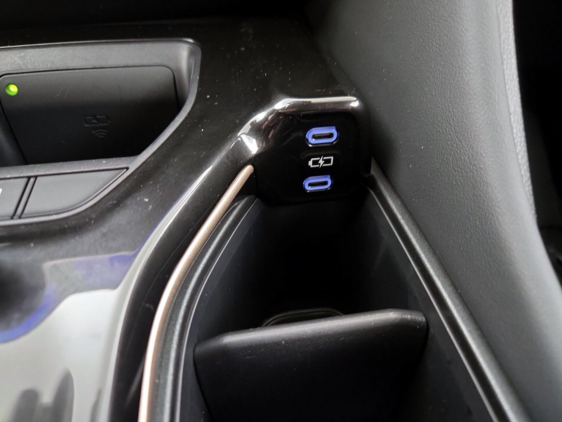 Thumbnail: 2025 Toyota Crown Signia - 17