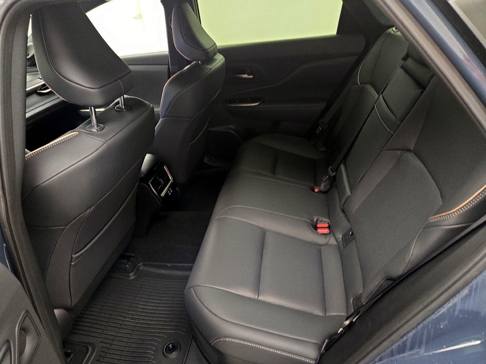 Thumbnail: 2025 Toyota Crown Signia - 18