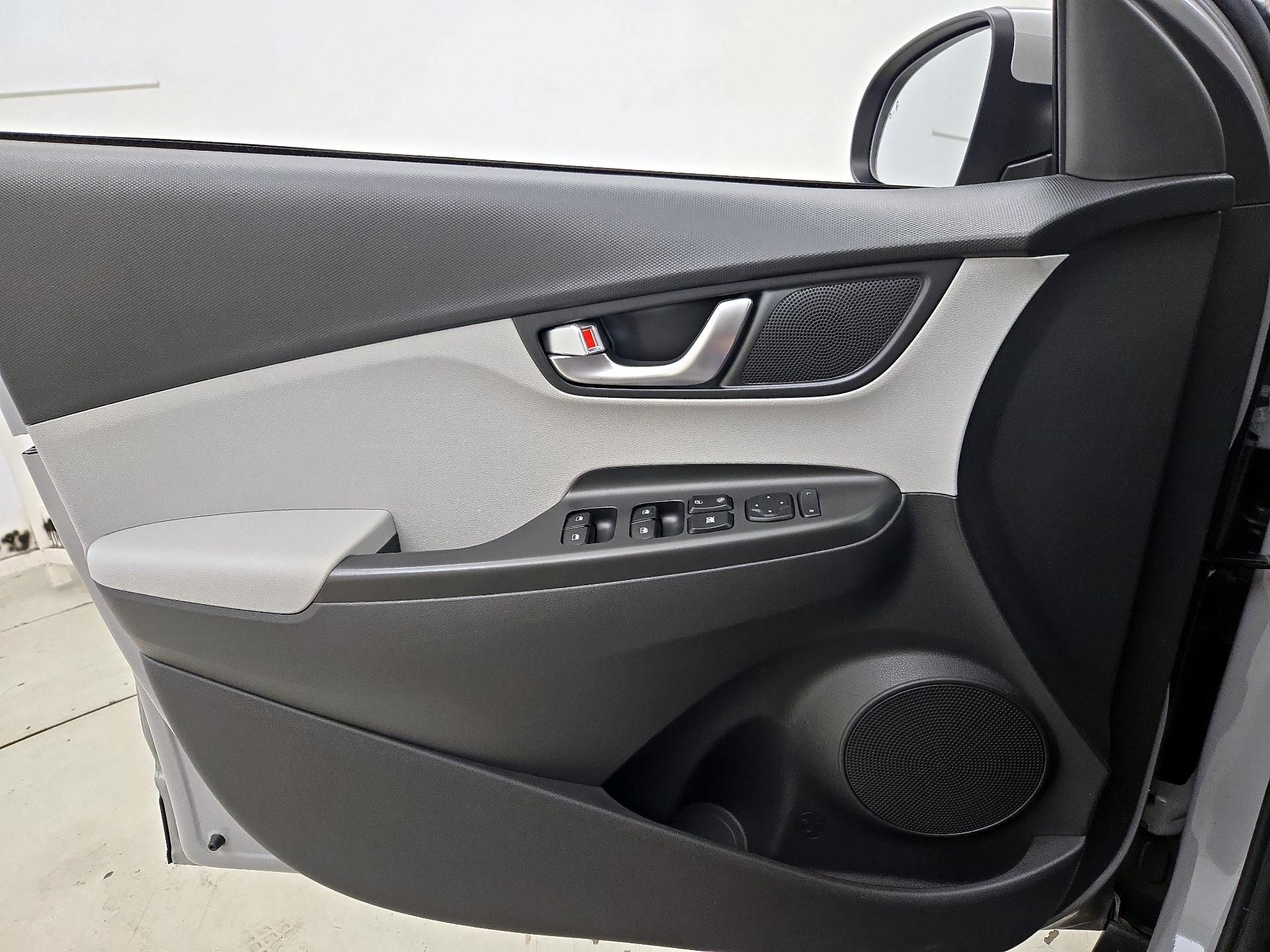 Thumbnail: 2022 Hyundai Kona - 12