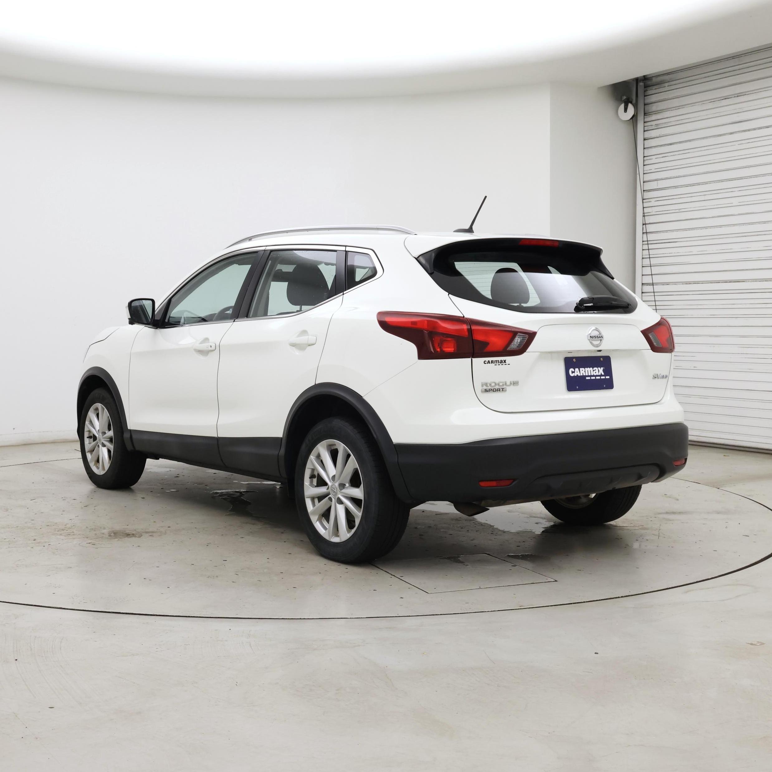 Thumbnail: 2017 Nissan Rogue Sport - 2