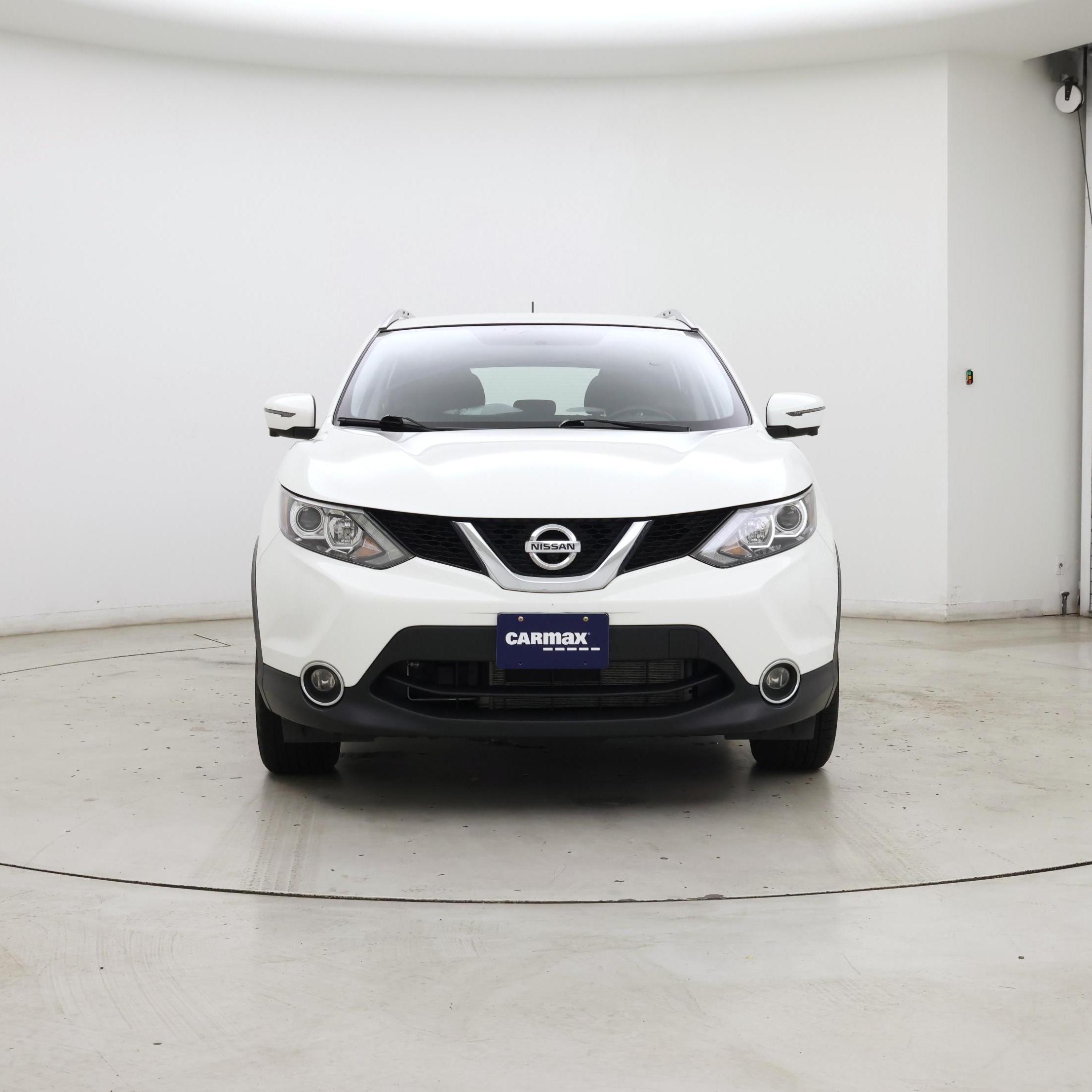 Thumbnail: 2017 Nissan Rogue Sport - 5