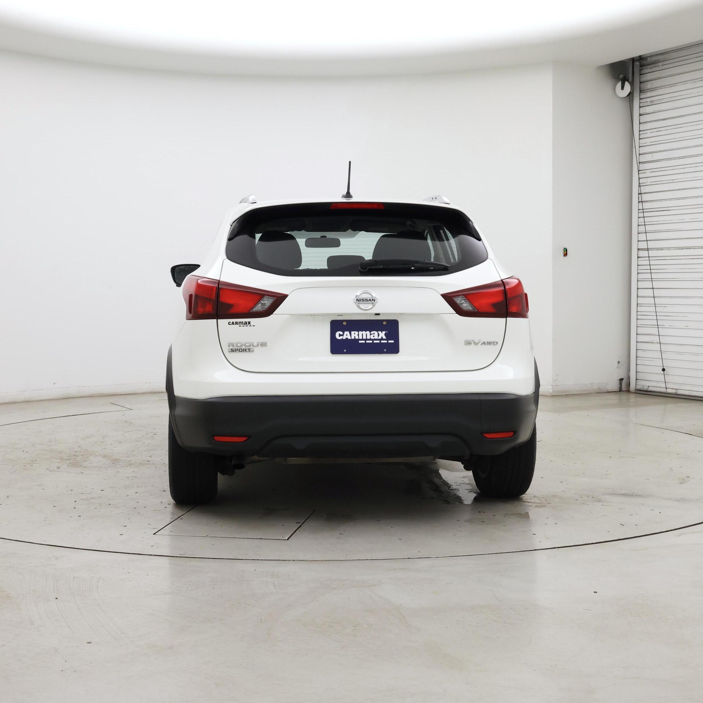 Thumbnail: 2017 Nissan Rogue Sport - 6