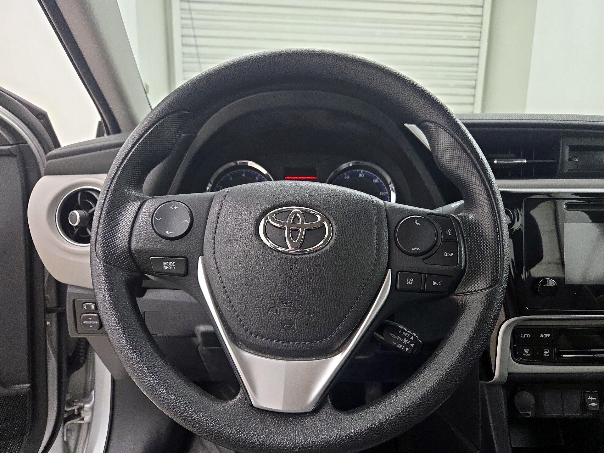 Thumbnail: 2017 Toyota Corolla - 10