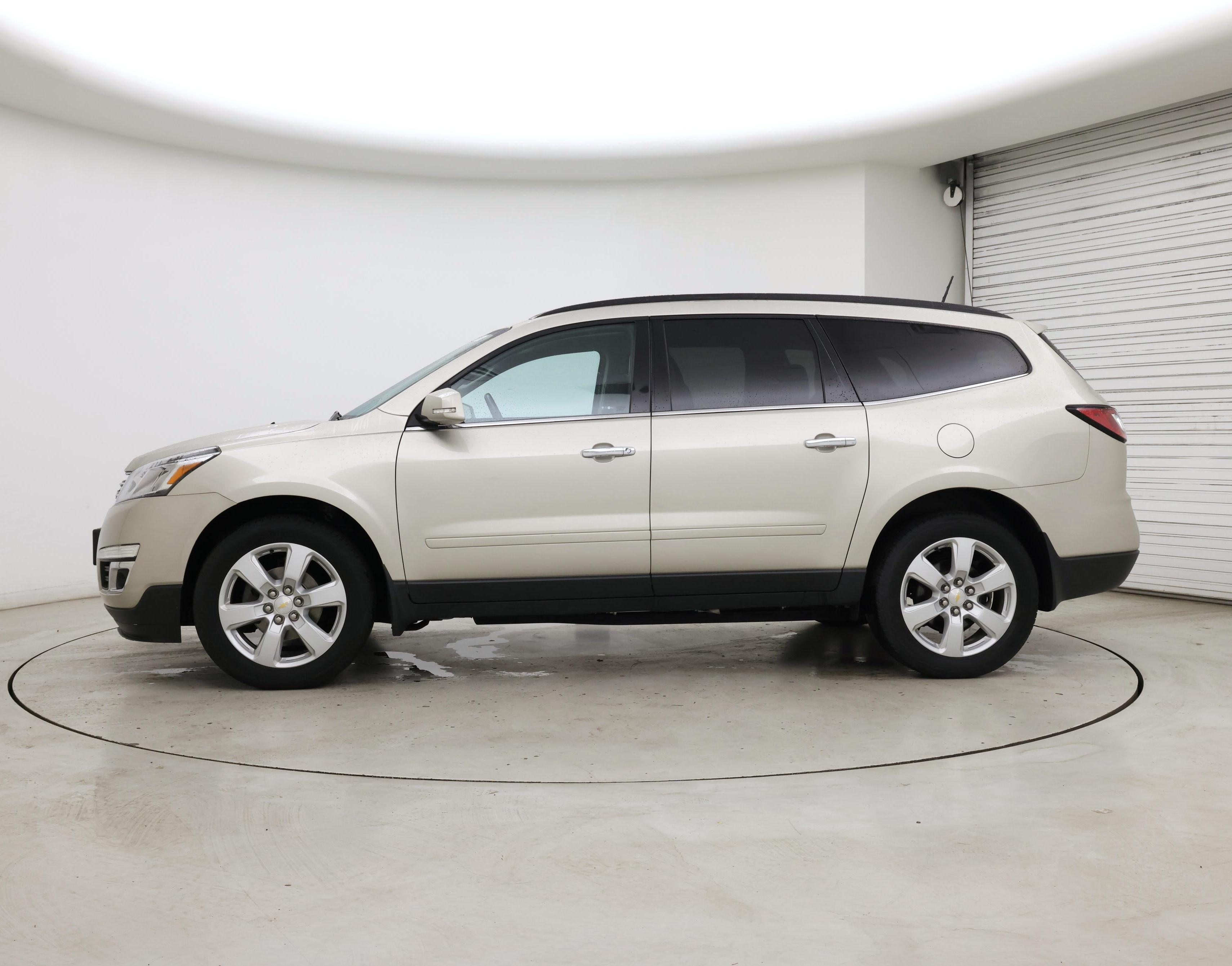 Thumbnail: 2017 Chevrolet Traverse - 3