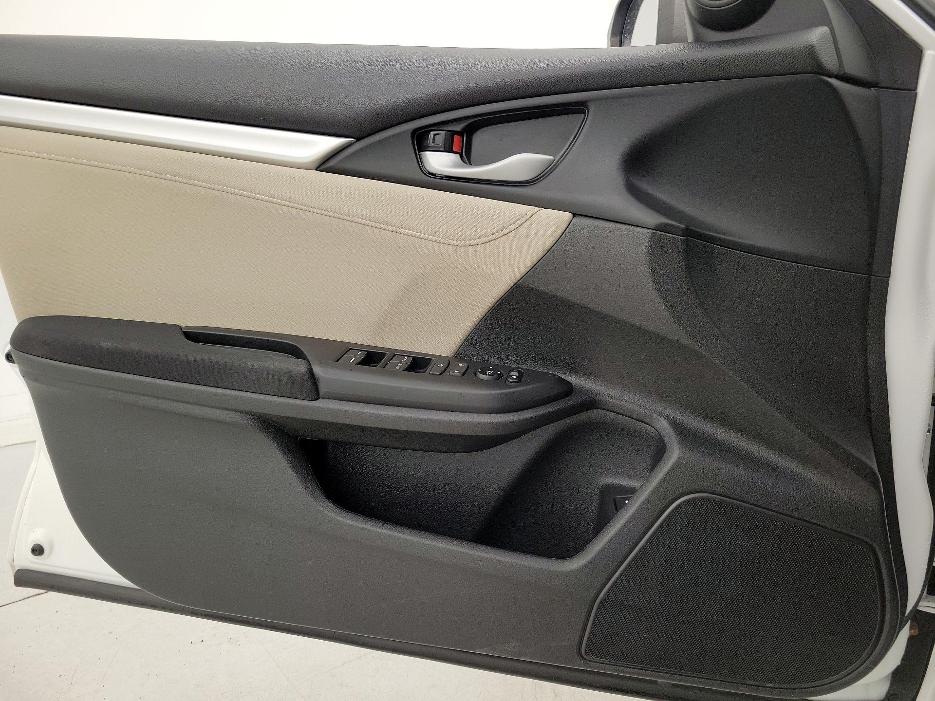 Thumbnail: 2018 Honda Civic - 12