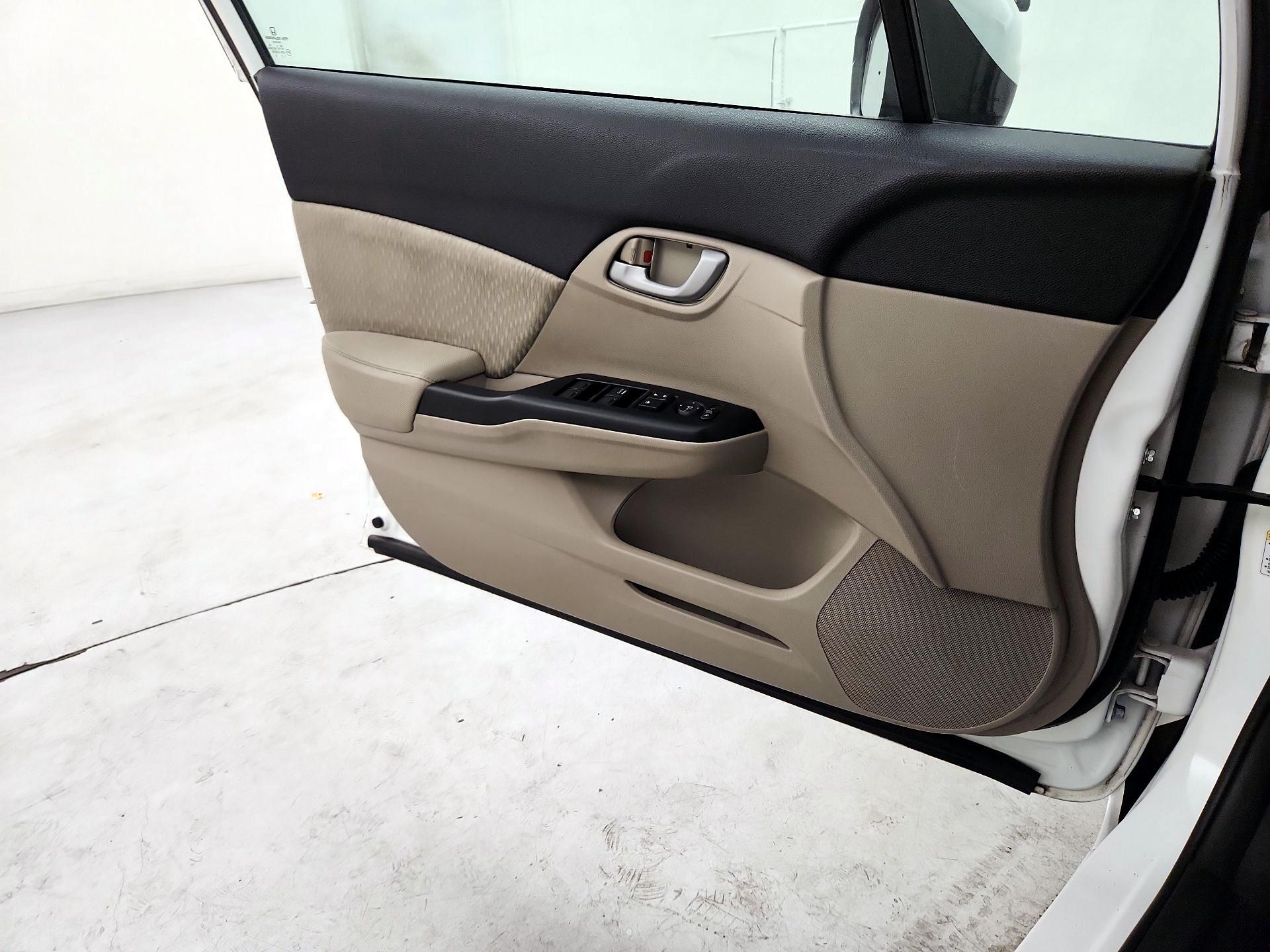 Thumbnail: 2015 Honda Civic - 12