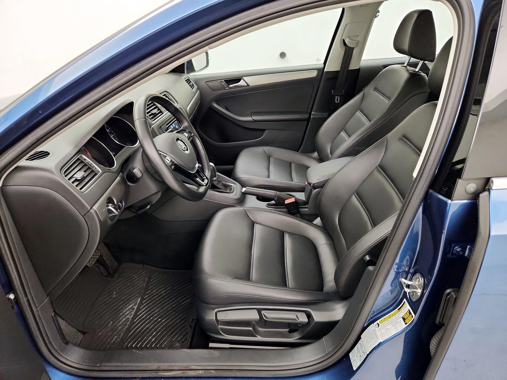 Thumbnail: 2015 Volkswagen Jetta - 11