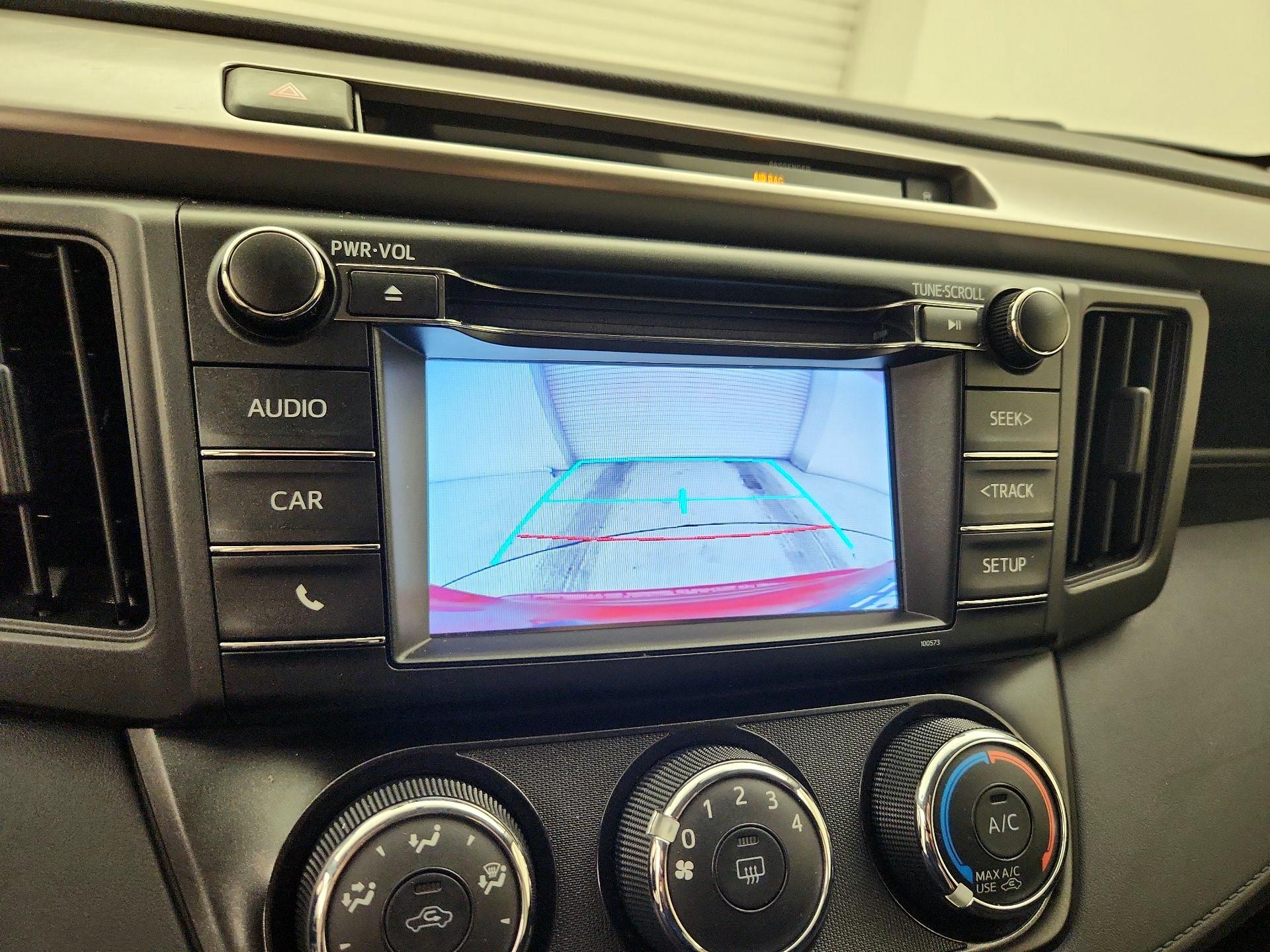 Thumbnail: 2016 Toyota RAV4 - 14
