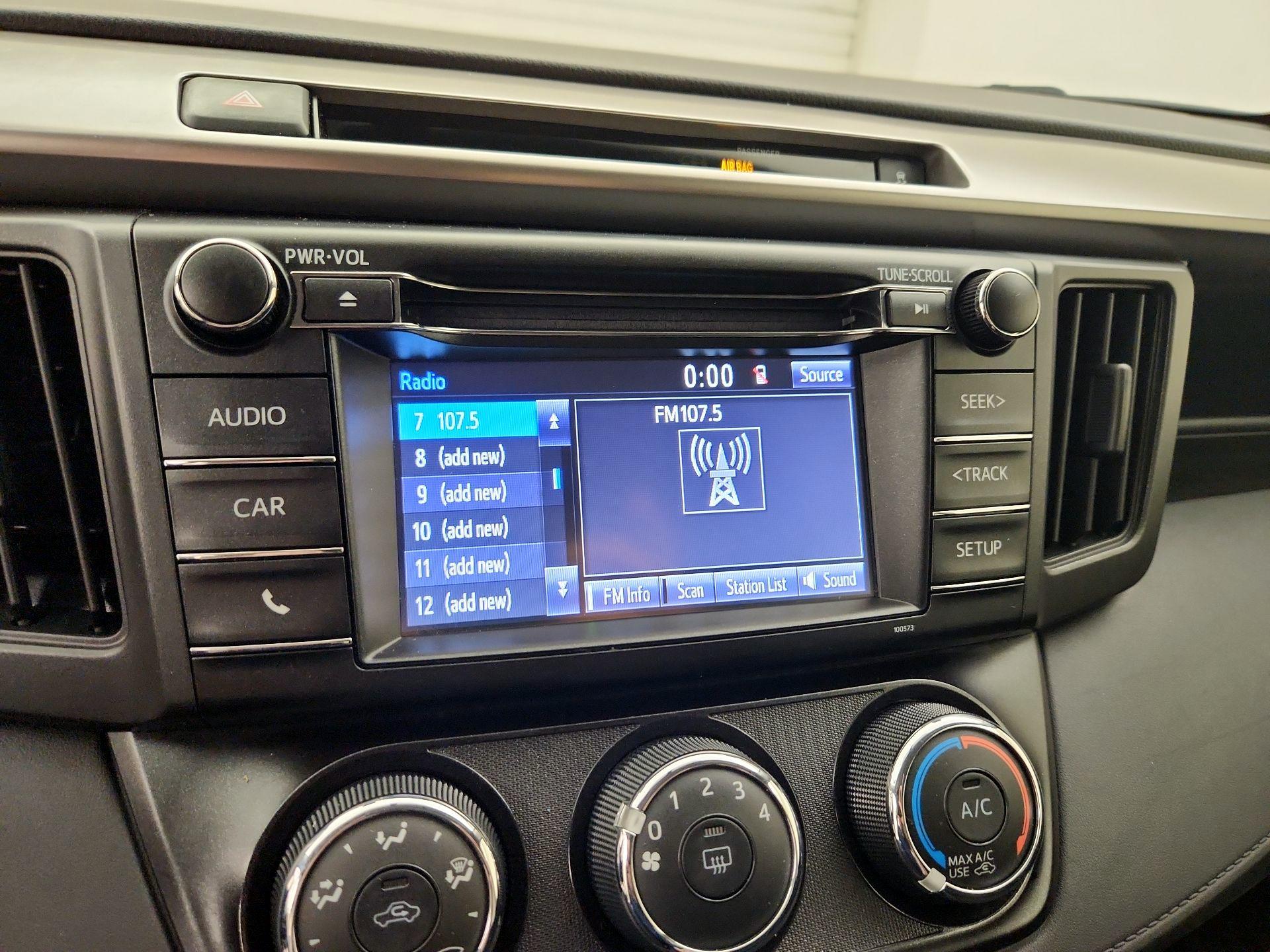 Thumbnail: 2016 Toyota RAV4 - 15