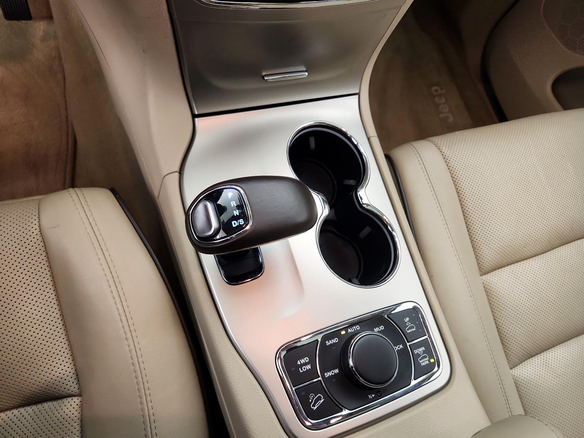 Thumbnail: 2014 Jeep Grand Cherokee - 18