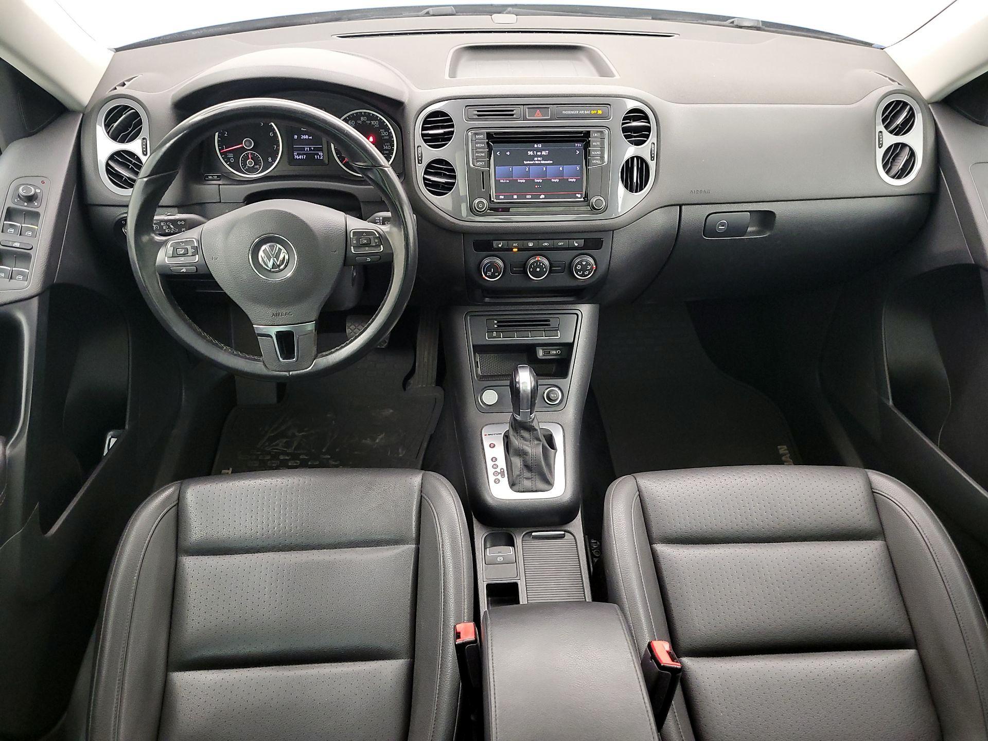 Thumbnail: 2017 Volkswagen Tiguan - 9