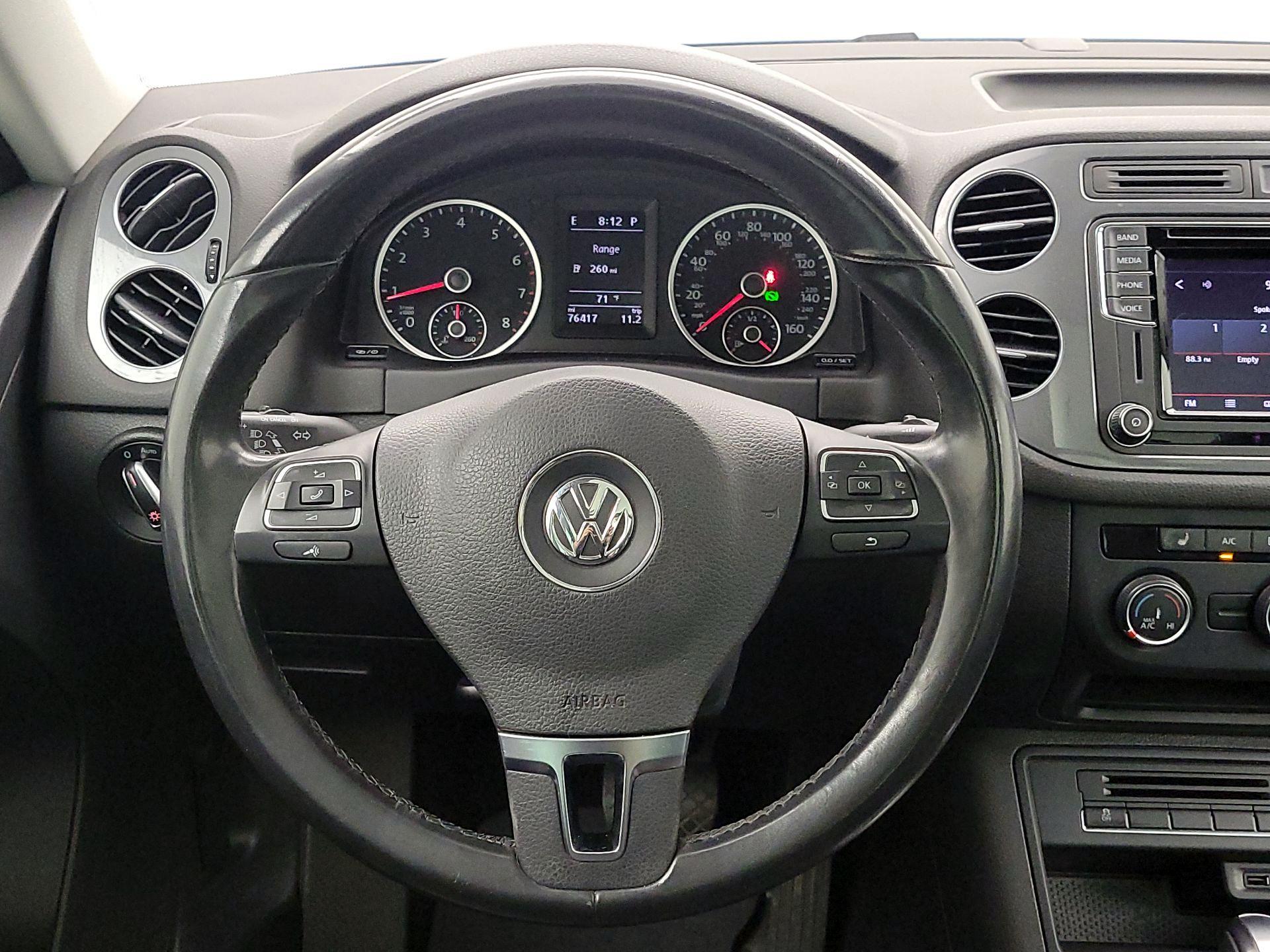 Thumbnail: 2017 Volkswagen Tiguan - 10