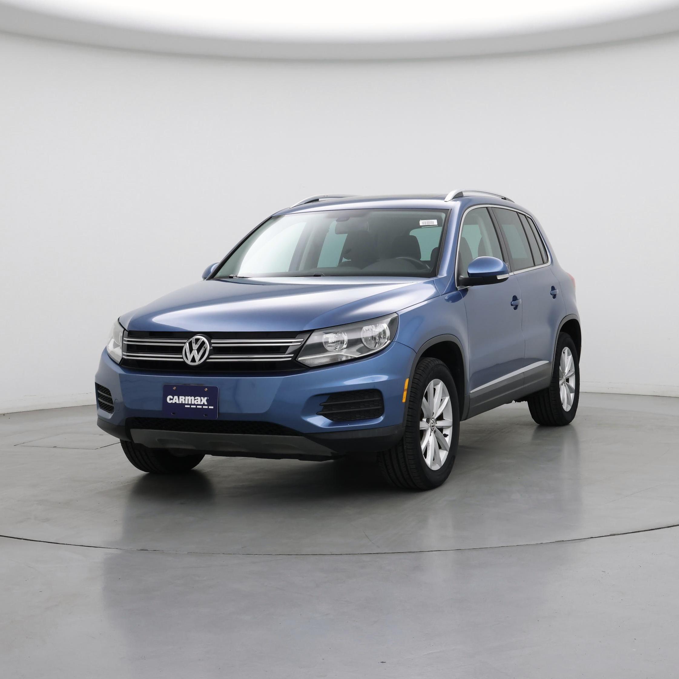 Thumbnail: 2017 Volkswagen Tiguan - 4