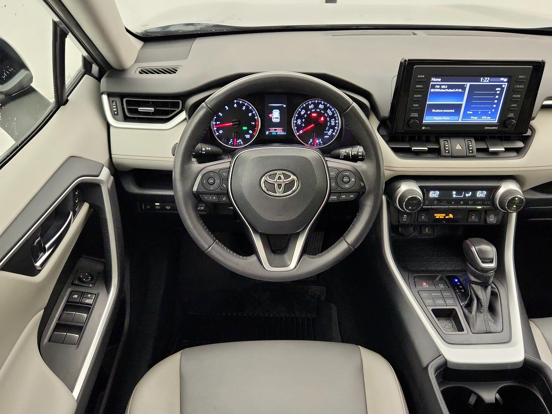 Thumbnail: 2021 Toyota RAV4 - 10