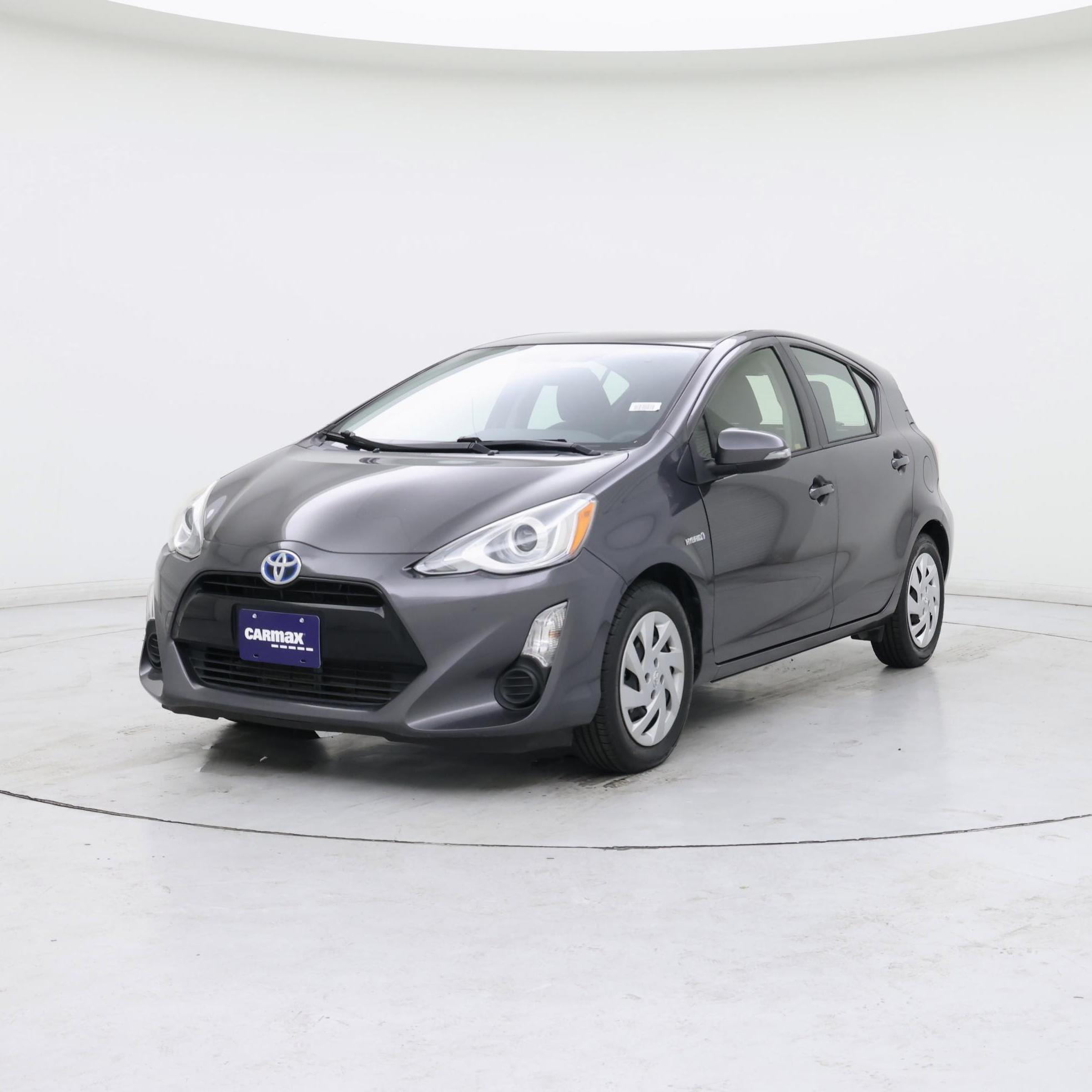 Thumbnail: 2015 Toyota Prius c - 4