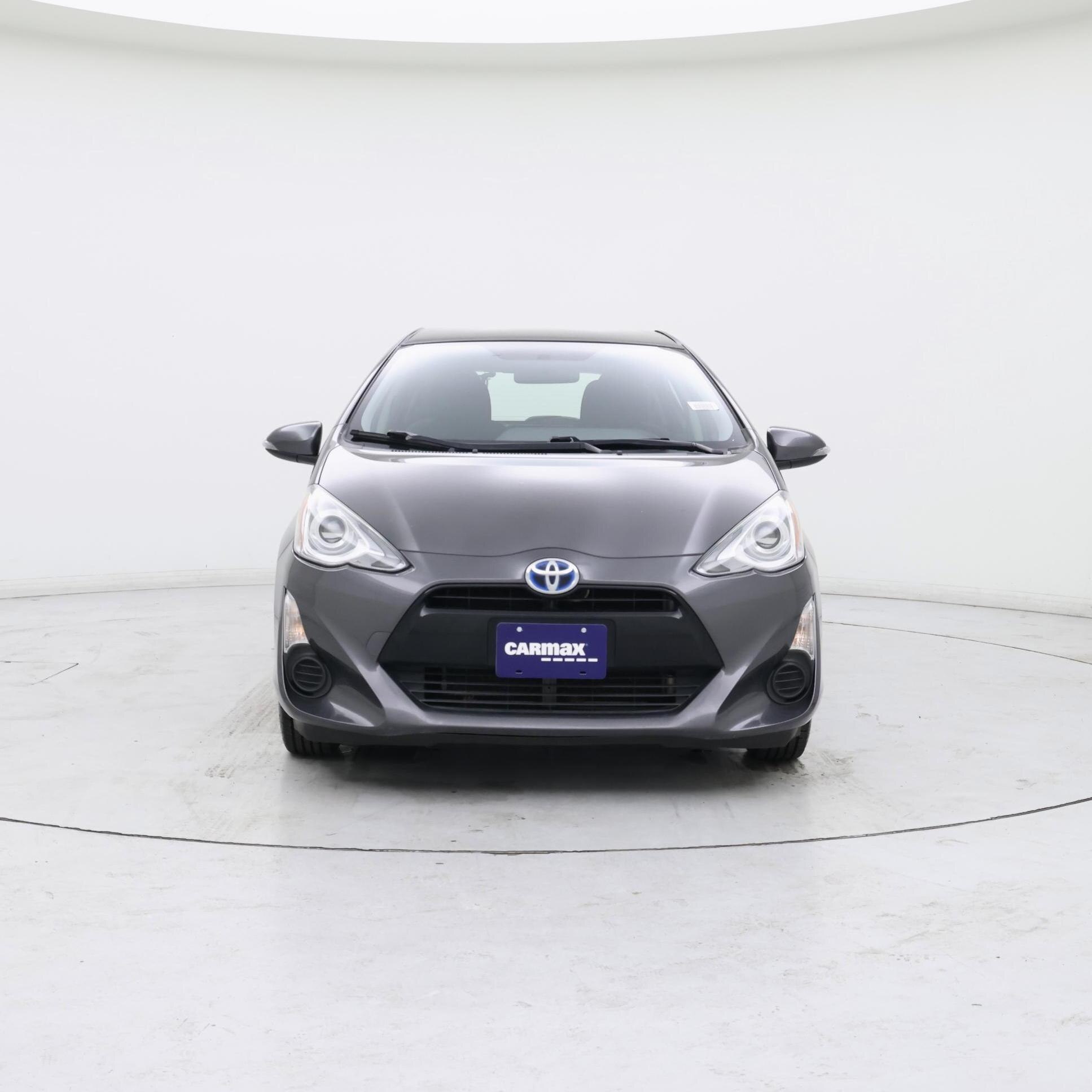 Thumbnail: 2015 Toyota Prius c - 5